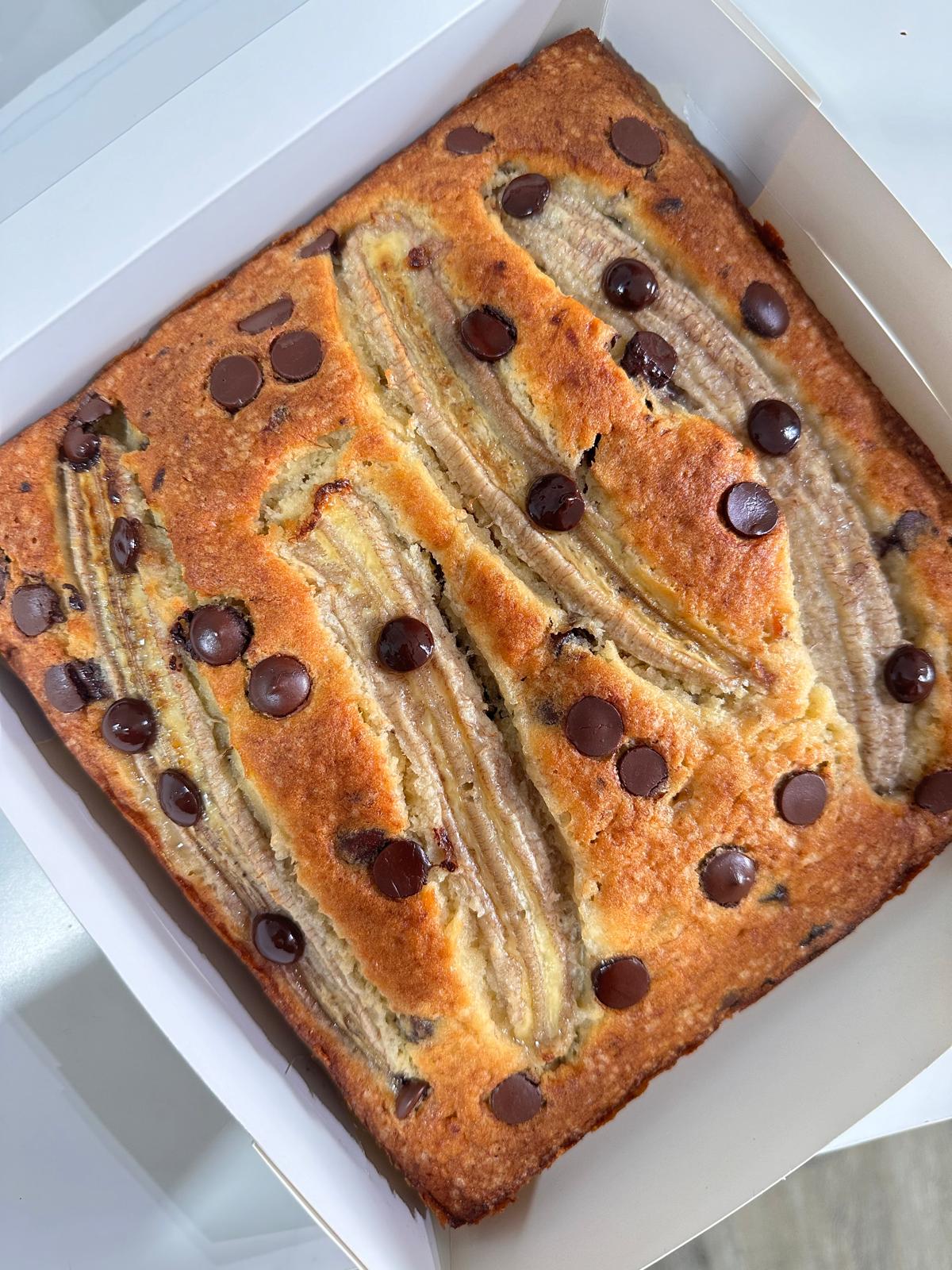 Banana Choco Date Cake