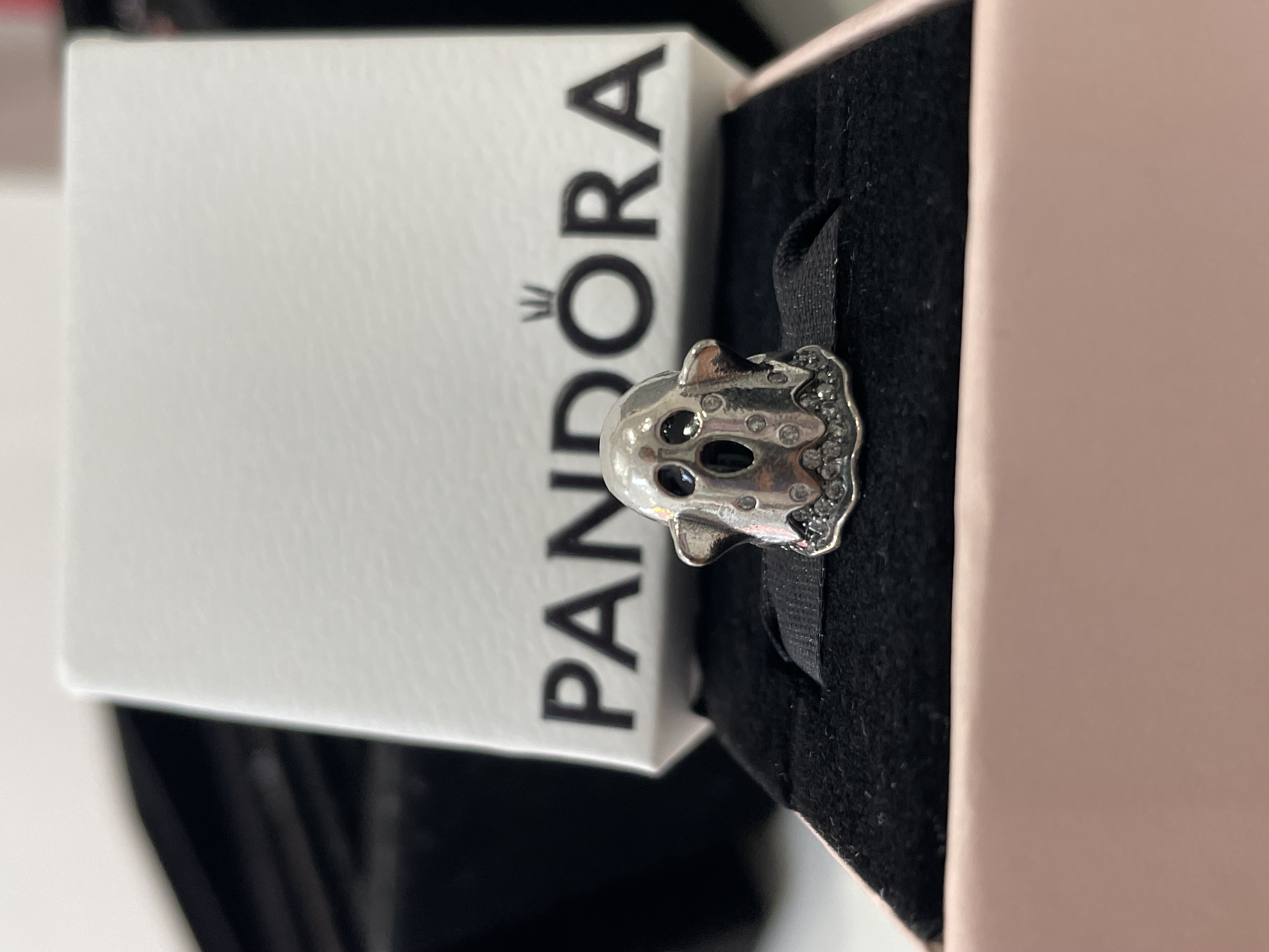 CHARM FANTASMA 