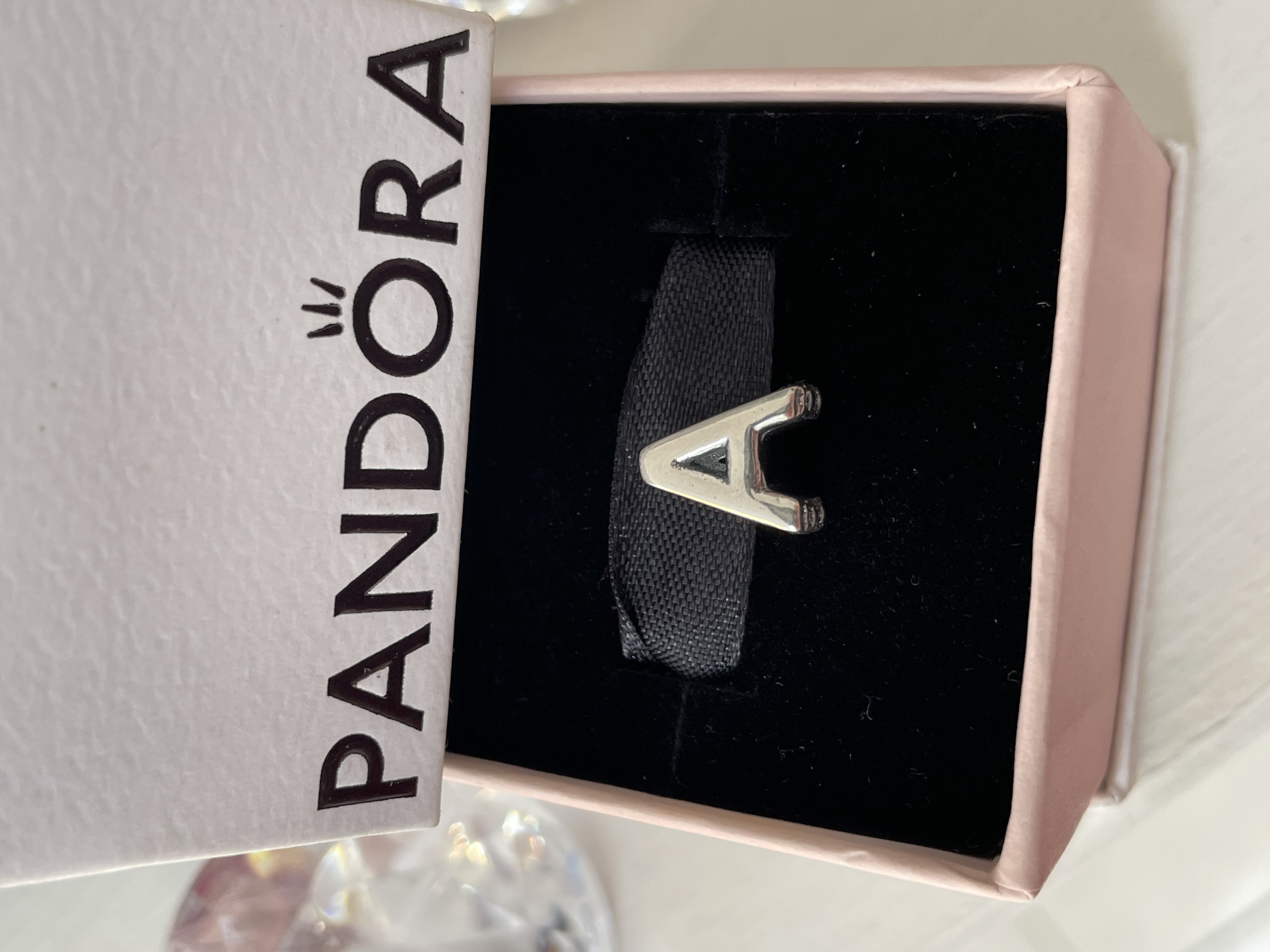 CHARM LETRA “A”