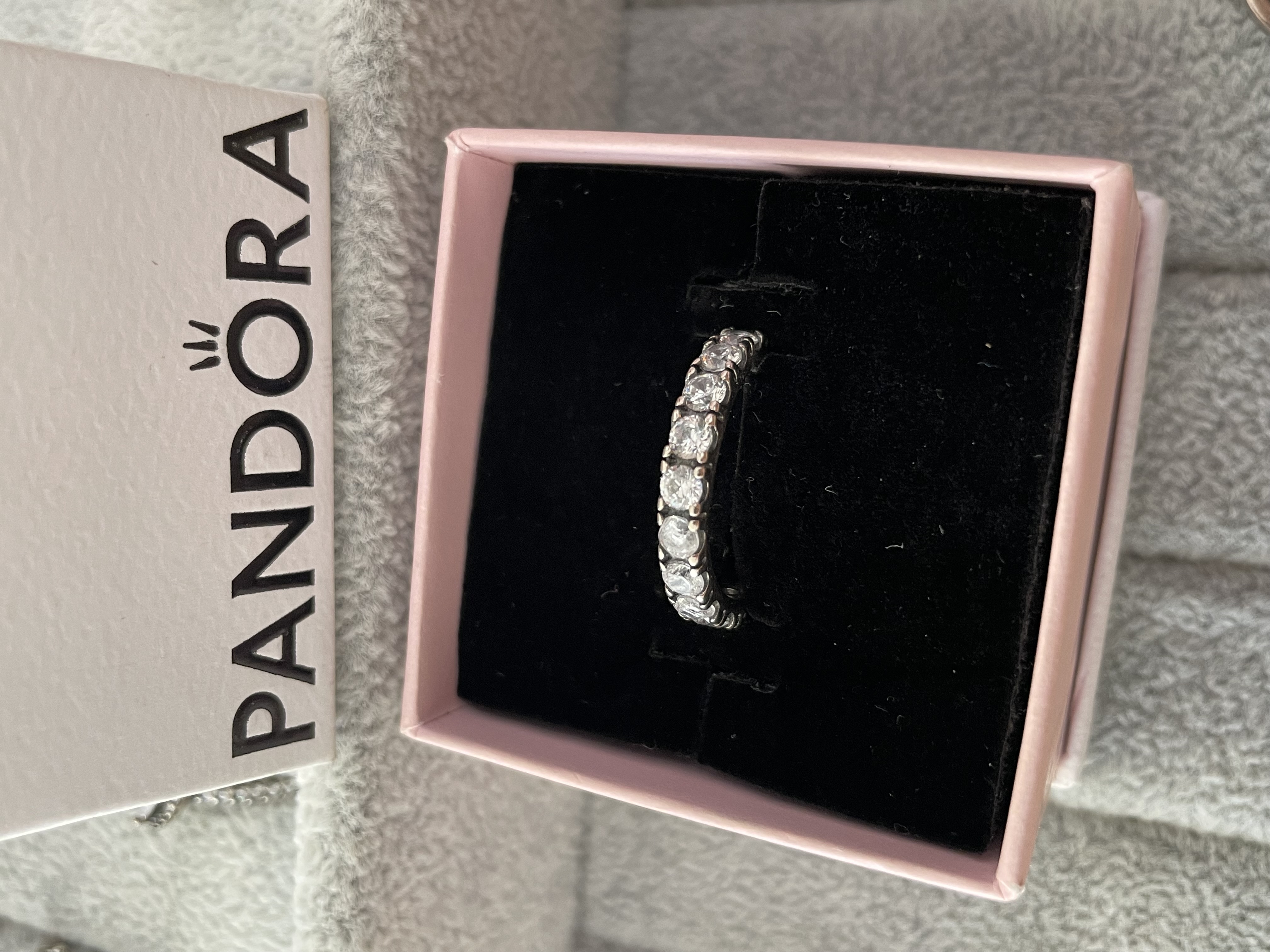 ANILLO ARGOLLA PIEDRAS REDONDAS COMPLETO
