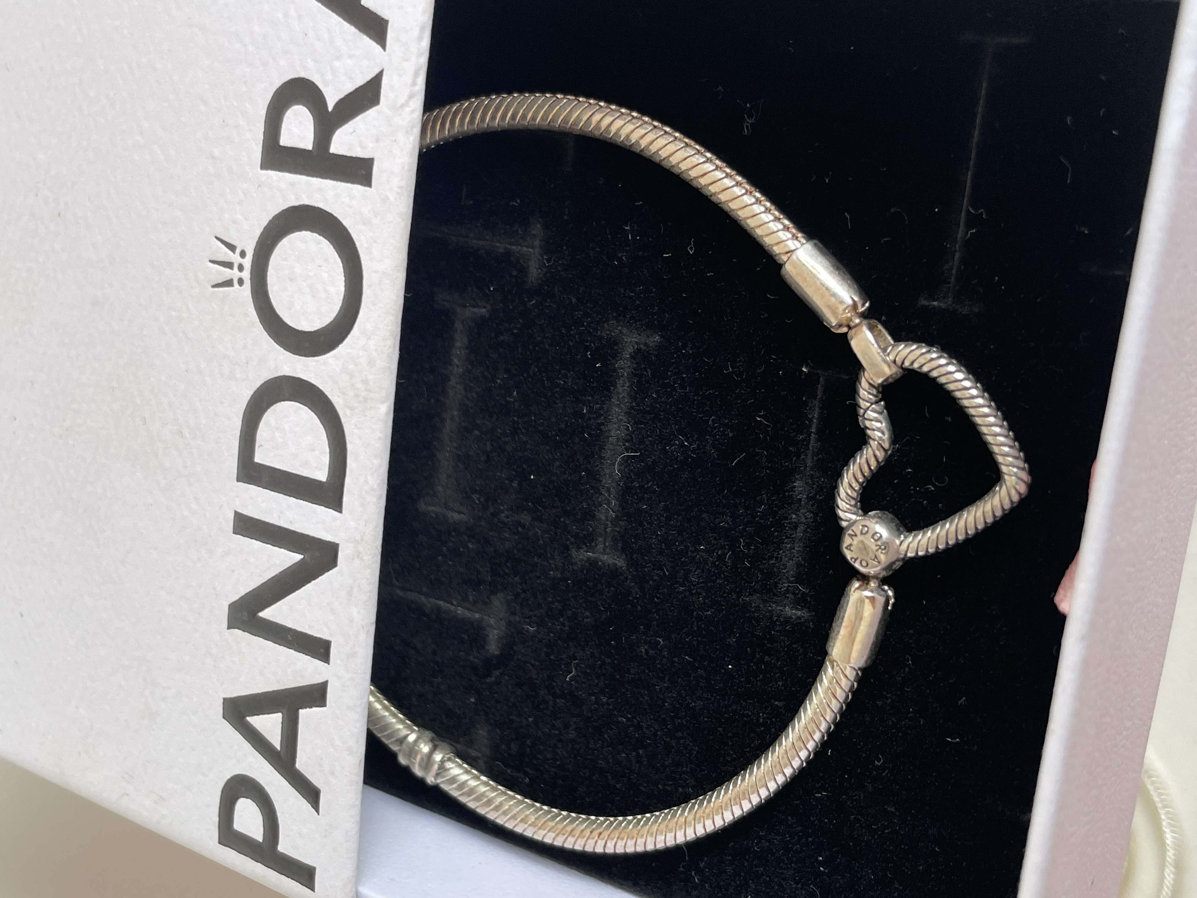 PULSERA SILUETA CORAZÓN 