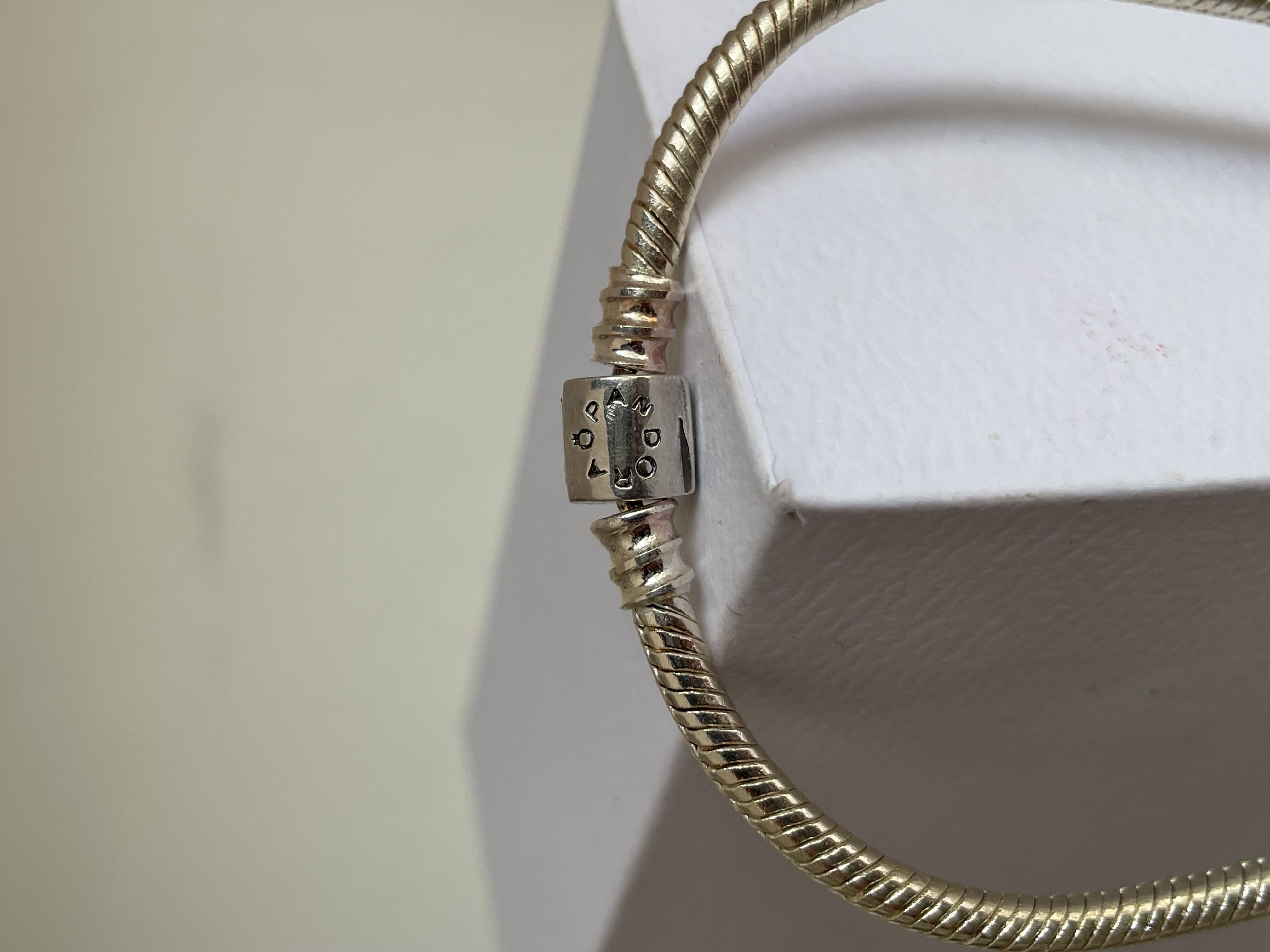 PULSERA CIERRE BARRIL PLATA