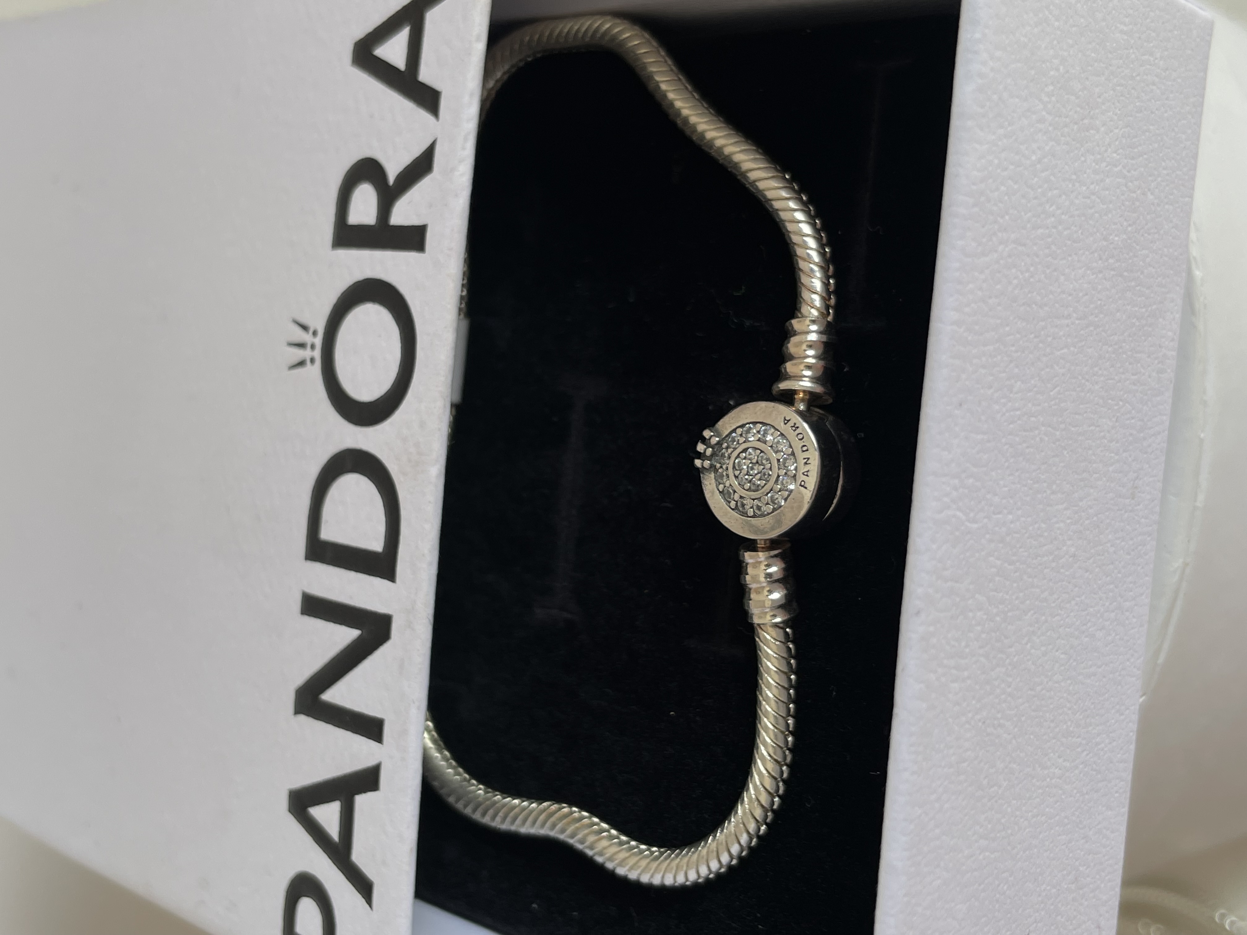 PULSERA LOGO CLÁSICO PANDORA 