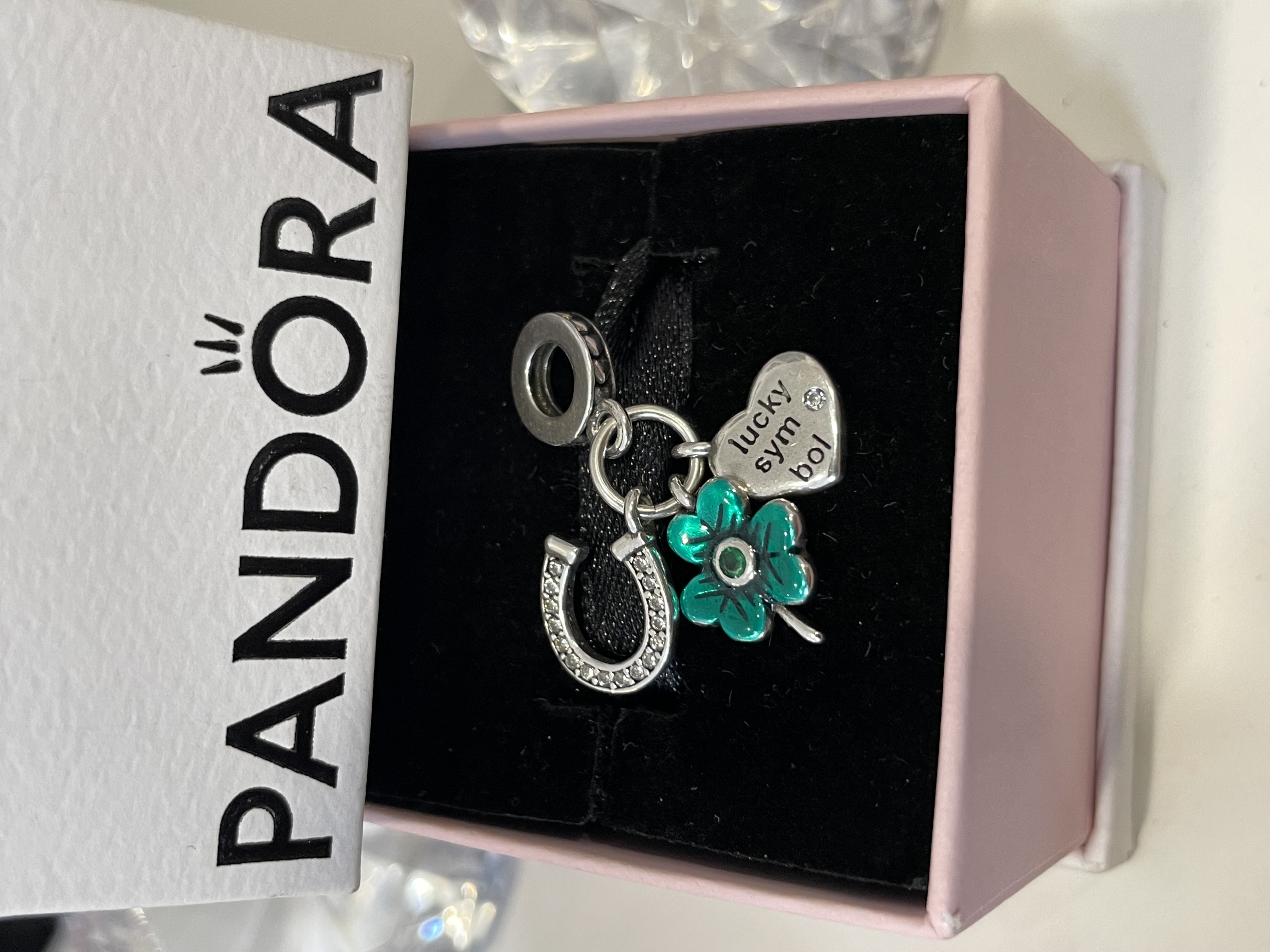 CHARM TREBOL LUCKY SYMBOL