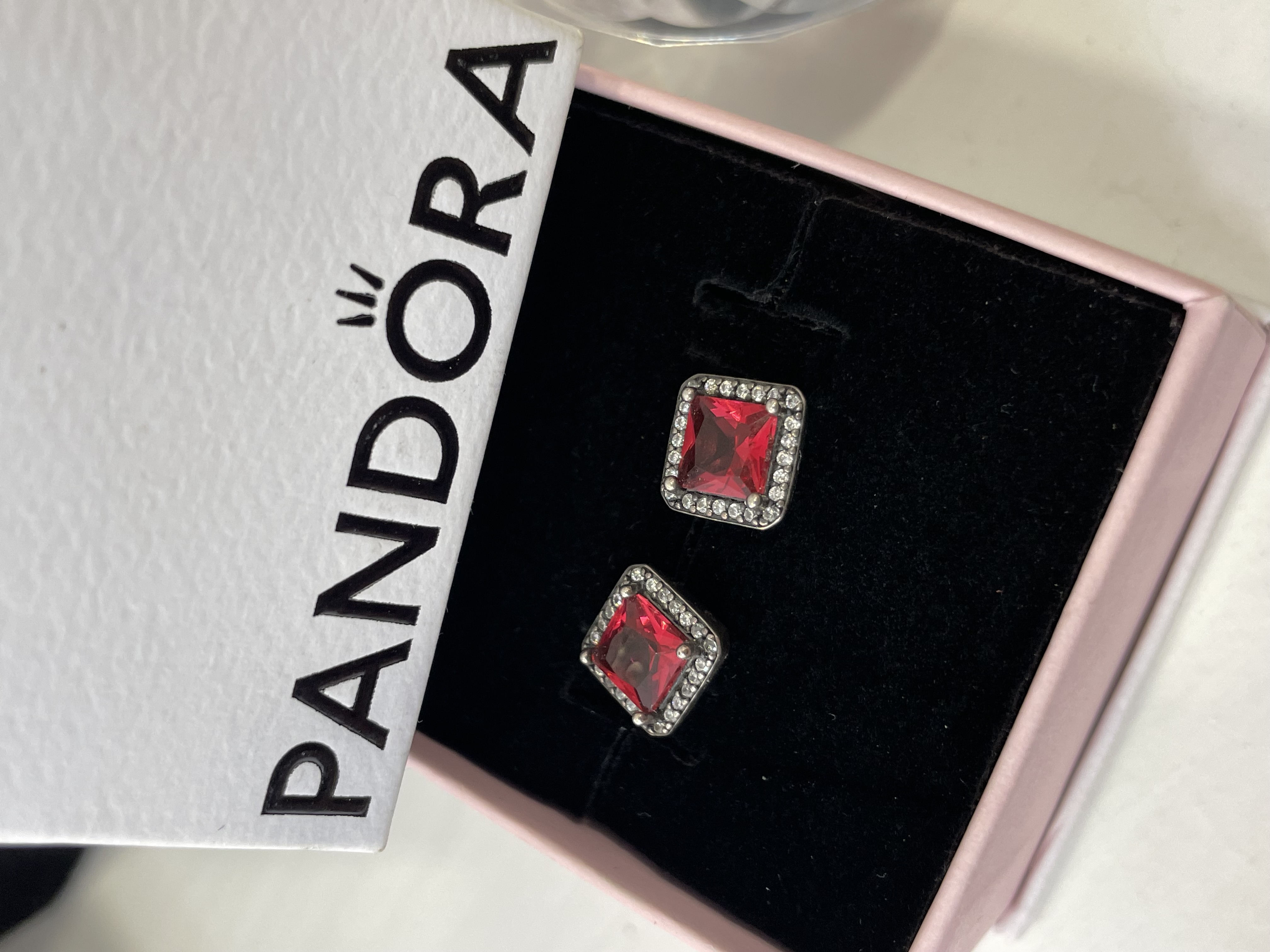 ARETES PIEDRA CUADRADA