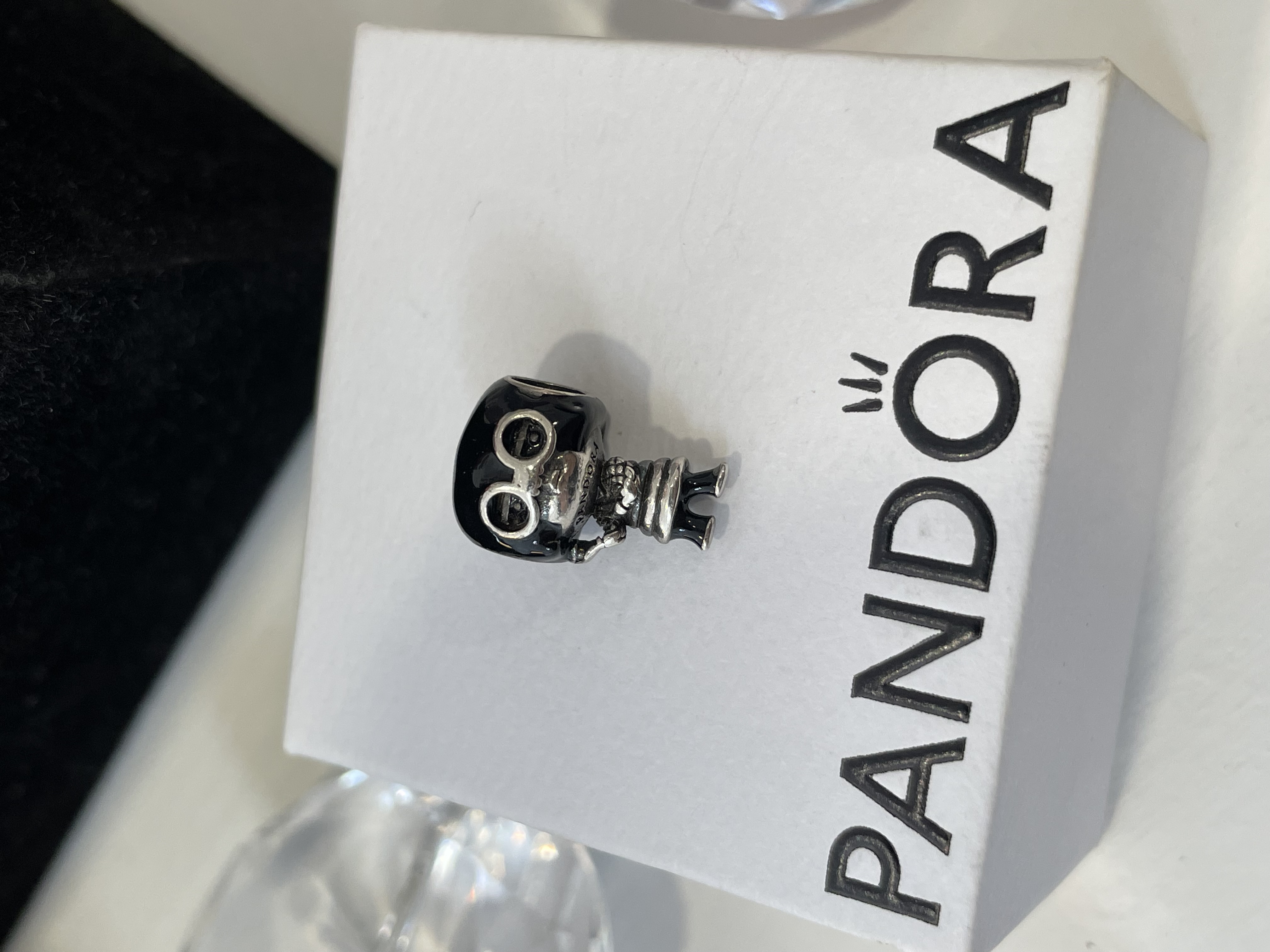 CHARM EDNA MODA PERSONAJE