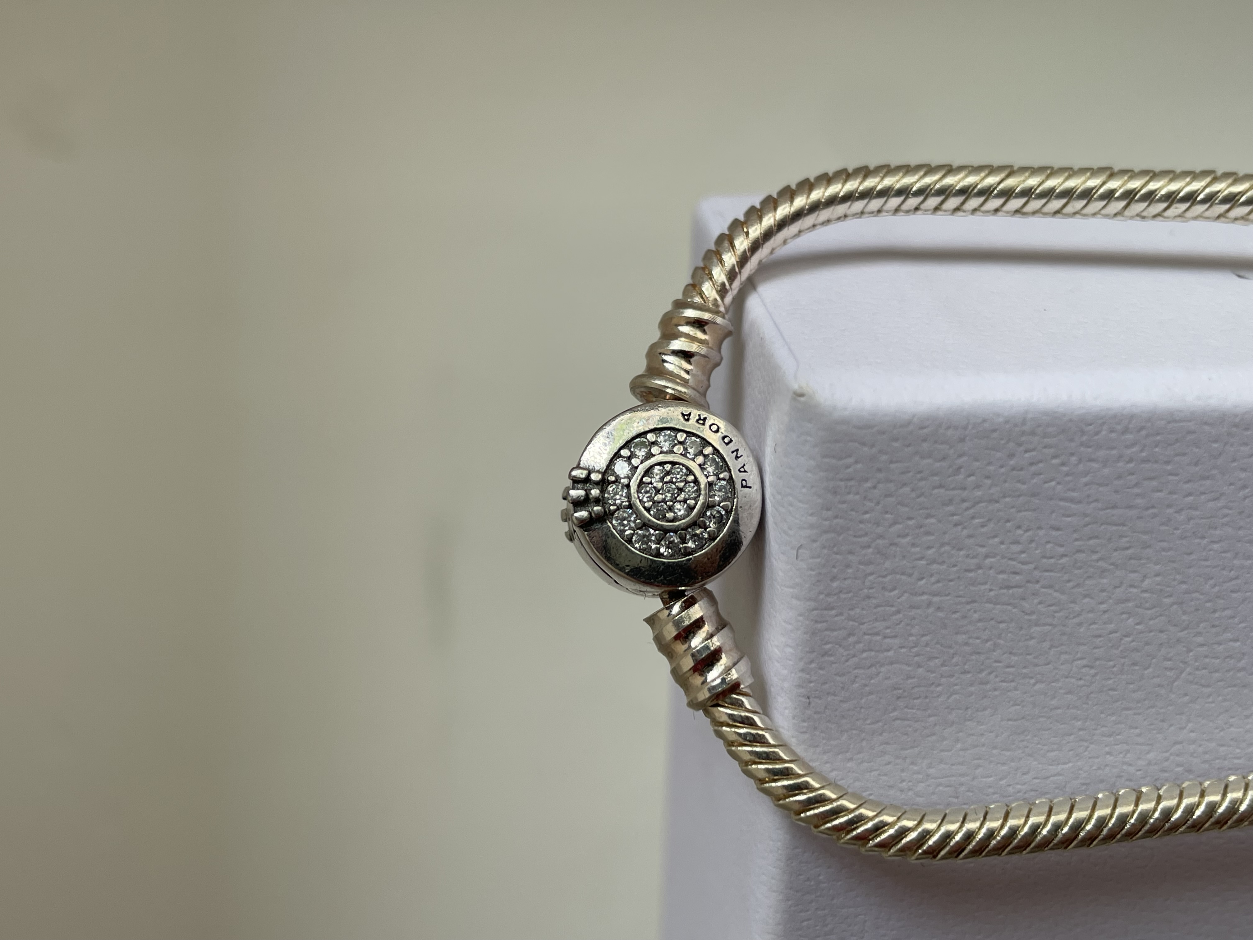 PULSERA LOGO CLÁSICO PANDORA 