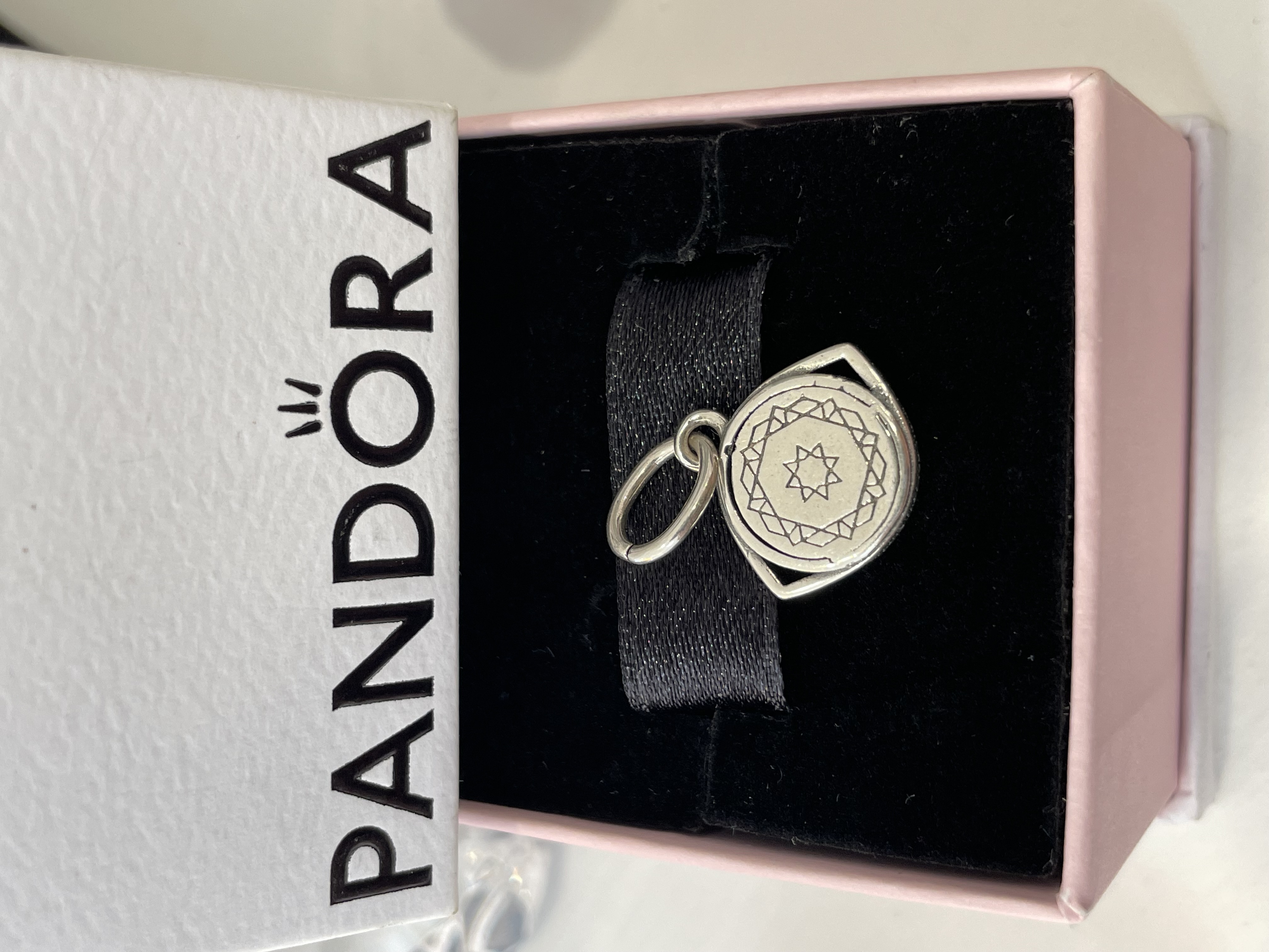 CHARM OJO DE AGAMOTTO