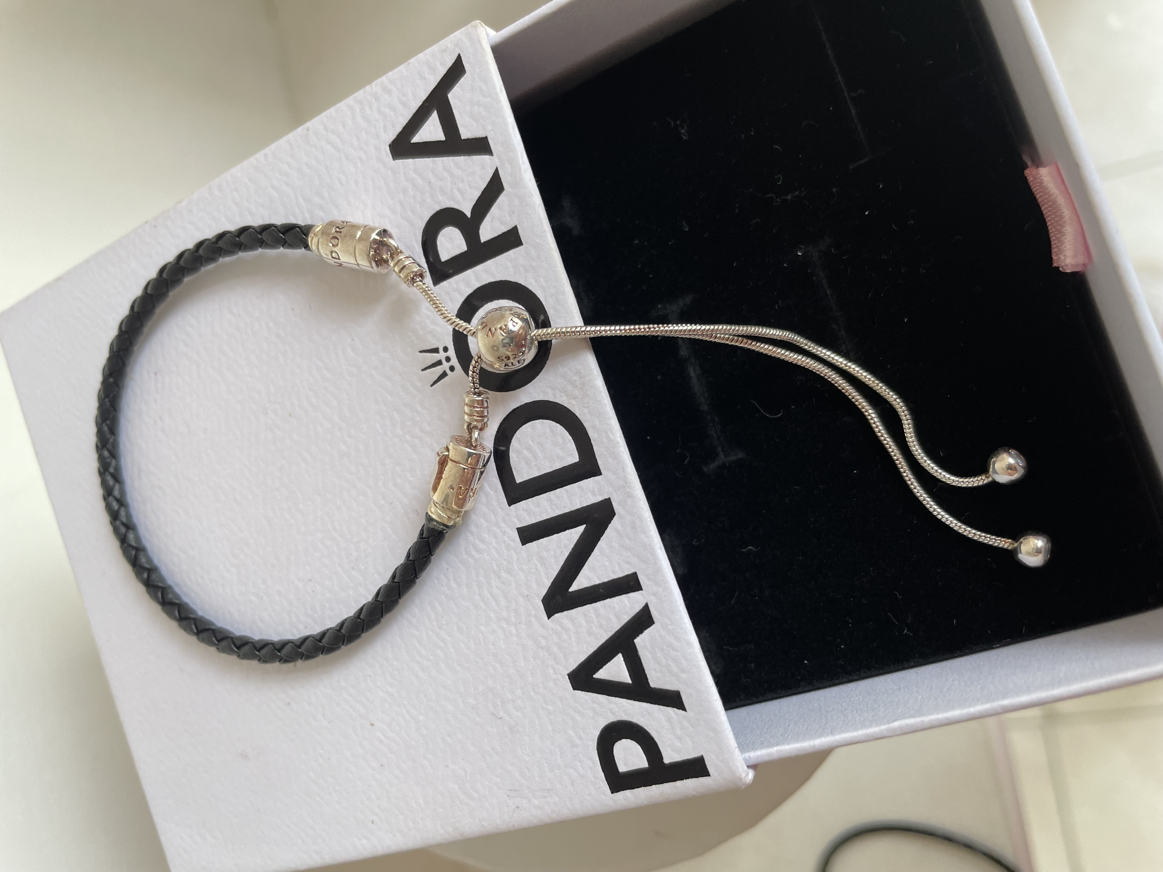 PULSERA DESLIZANTE NEGRA