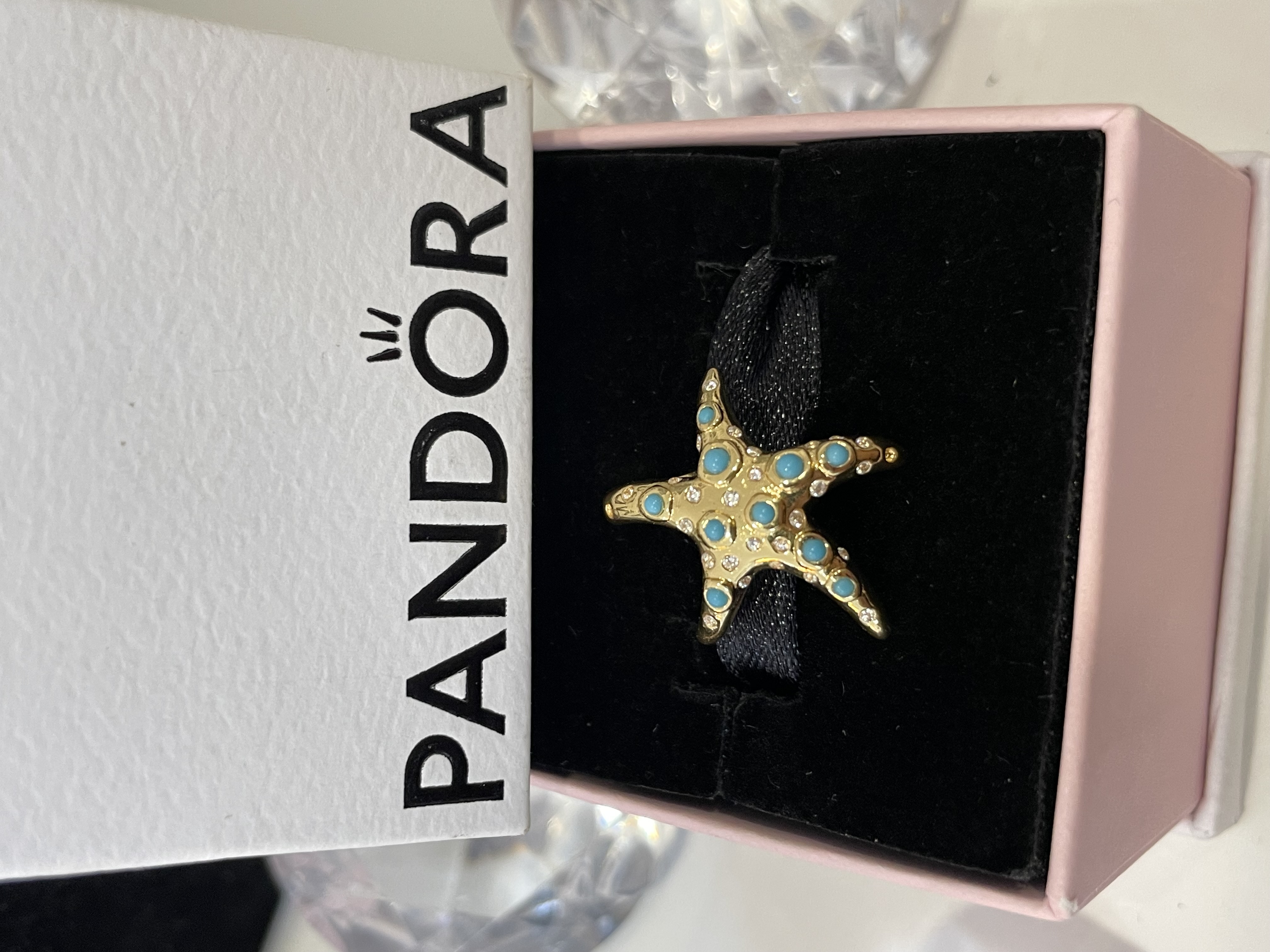 CHARM ESTRELLA DE MAR GRANDE DORADA