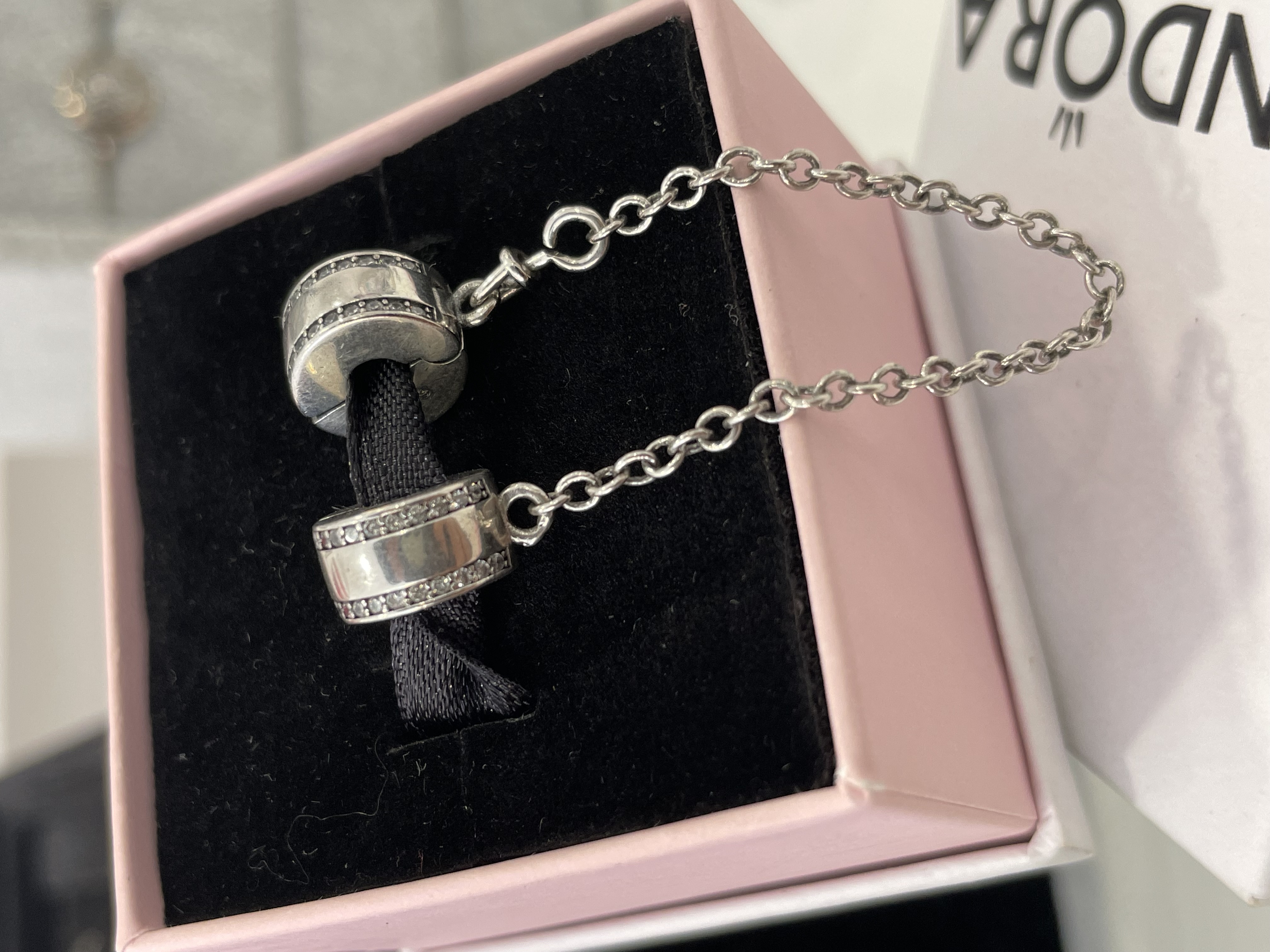 CADENA DE SEGURIDAD LÍNEAS DE ZIRCONIA