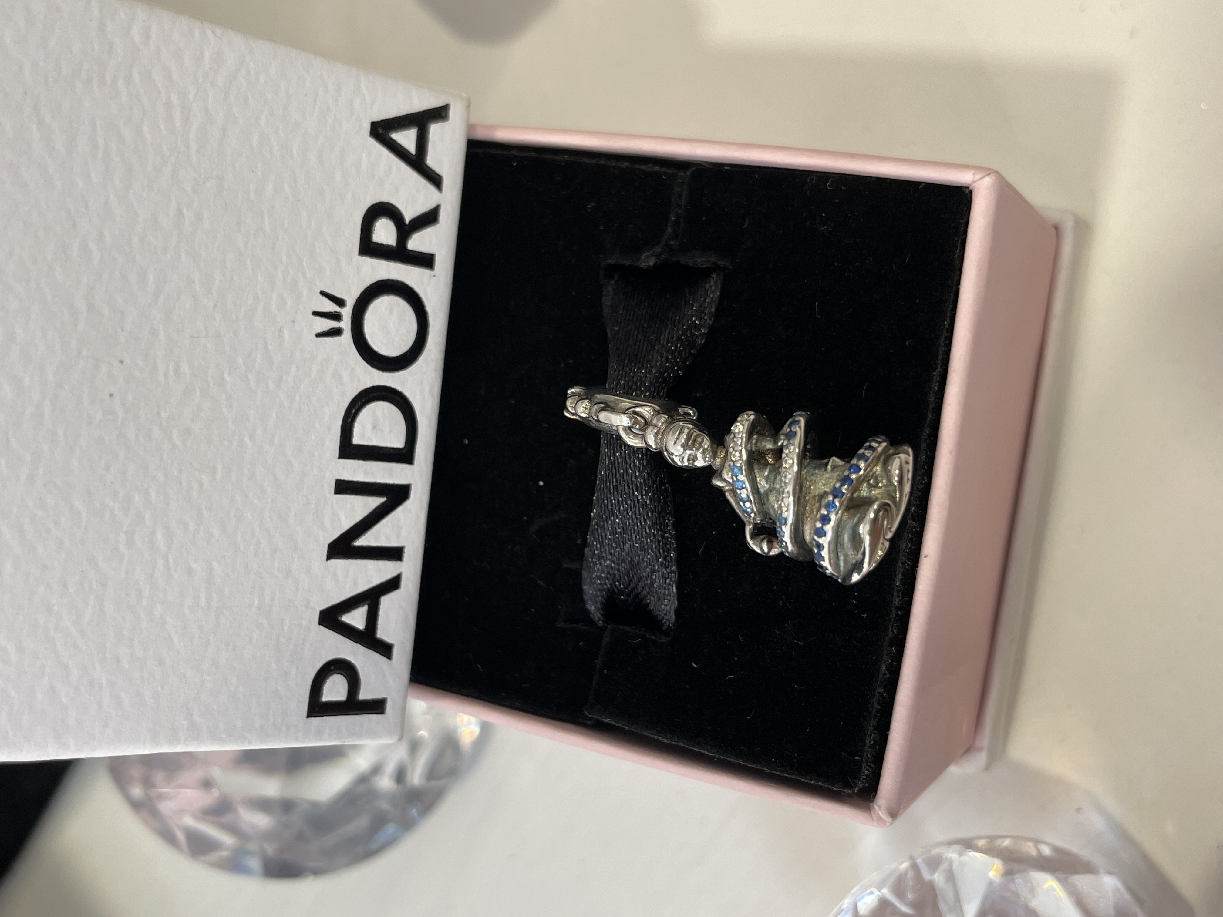 CHARM CENICIENTA COLGANTE
