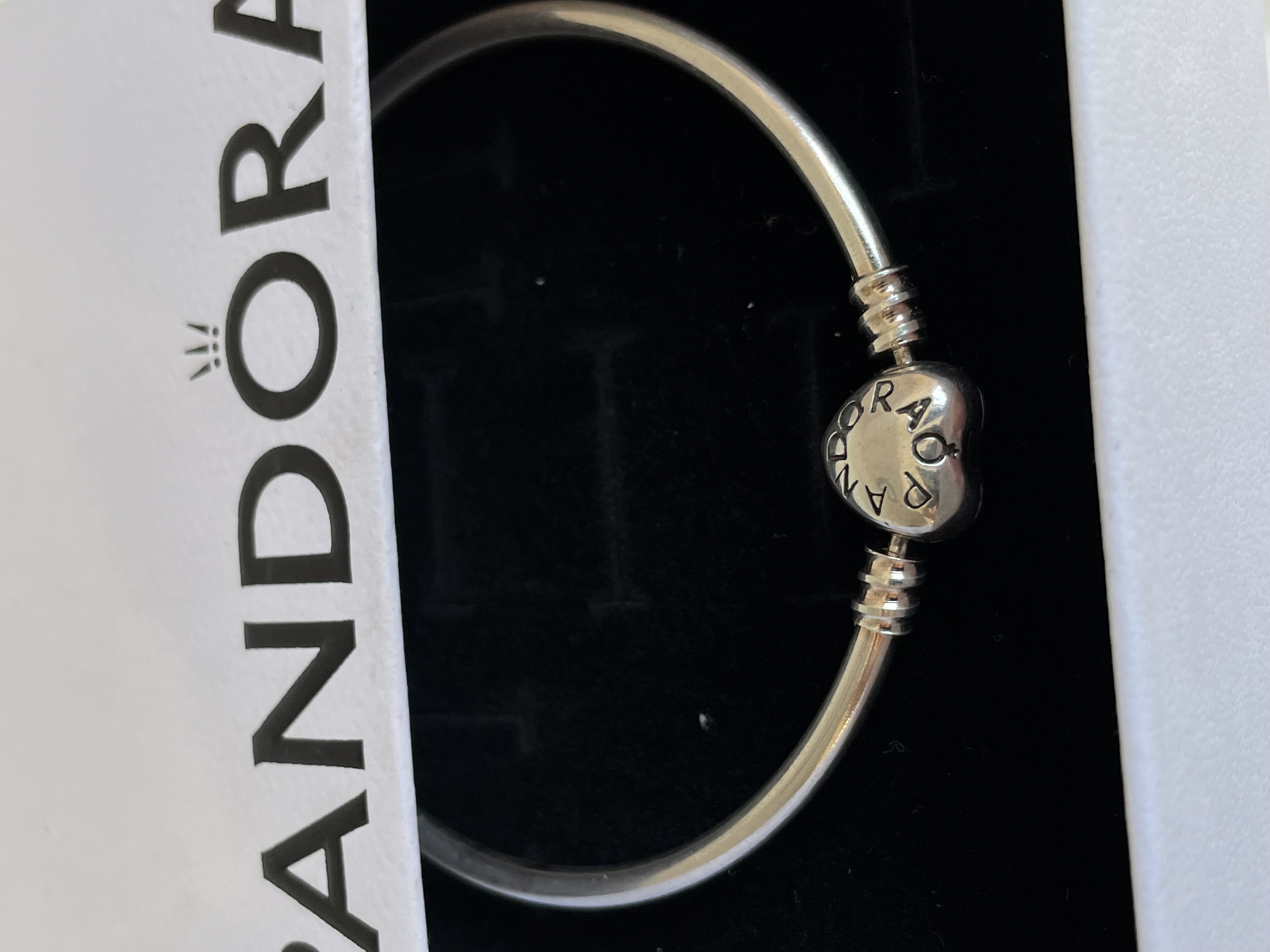 PULSERA CORAZÓN LISO RÍGIDA 