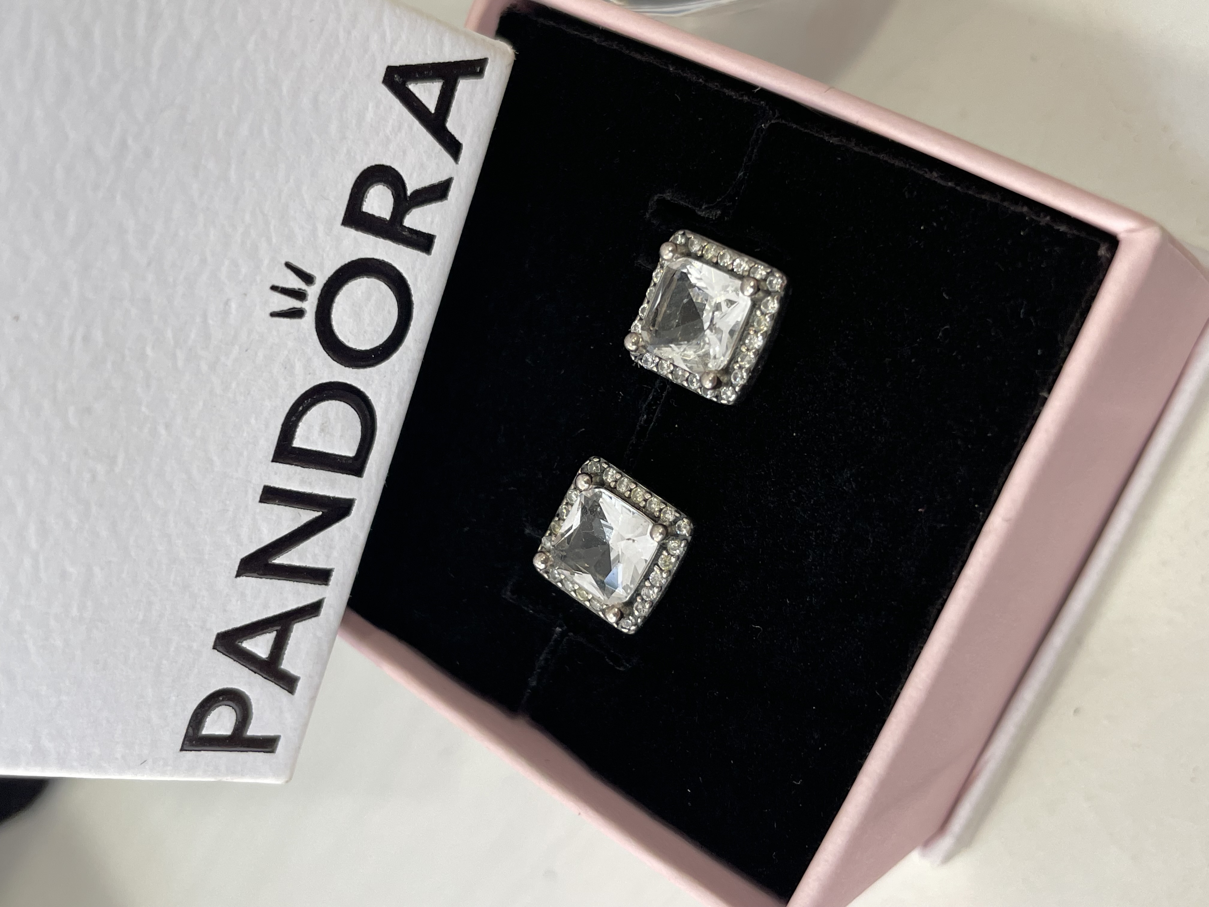 ARETES PIEDRA CUADRADA