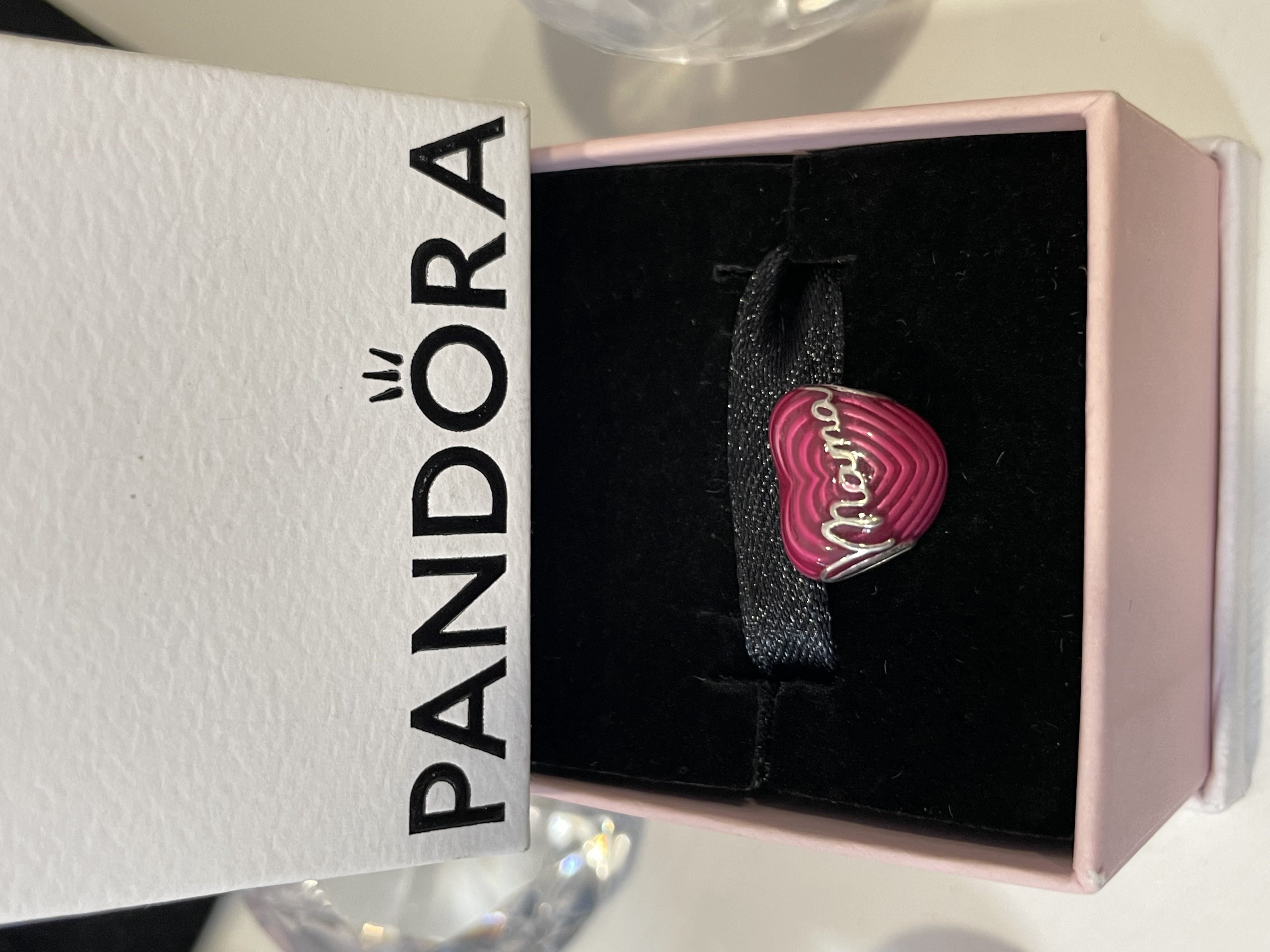 CHARM CORAZON ROSA MAMÁ