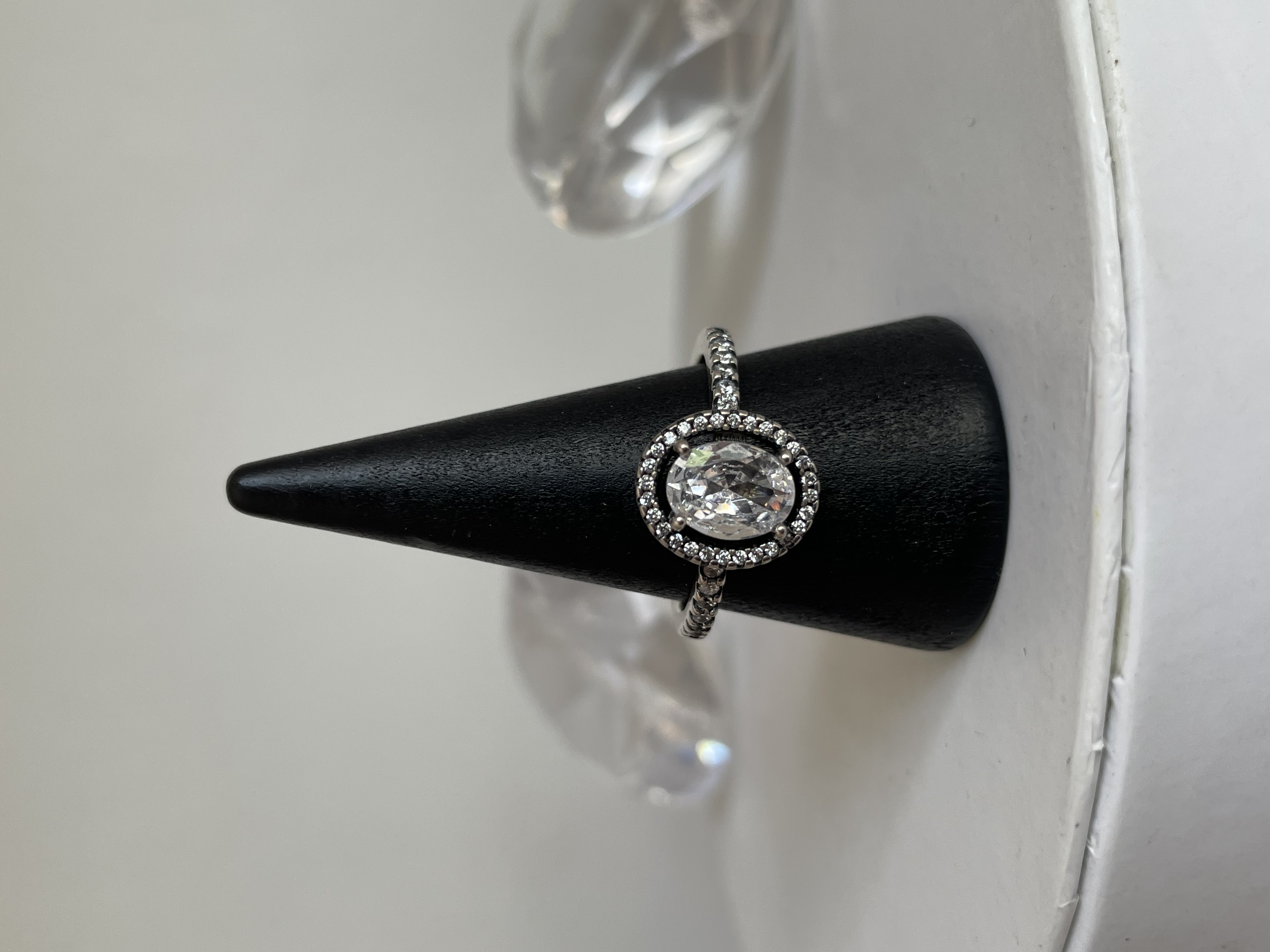 ANILLO OVAL GRUESO BORDE