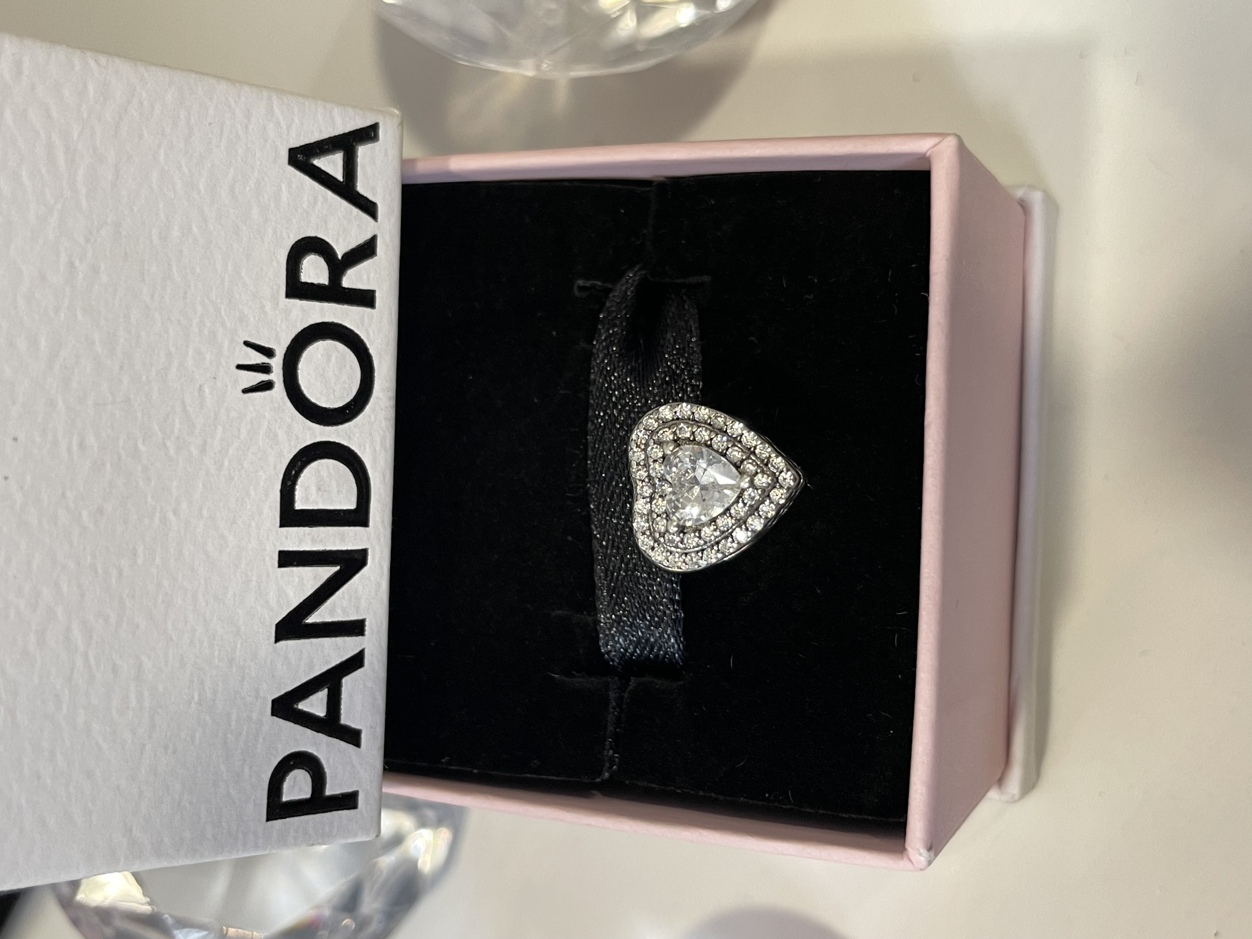 CHARM CORAZON DOBLE BORDE ZIRCONIAS