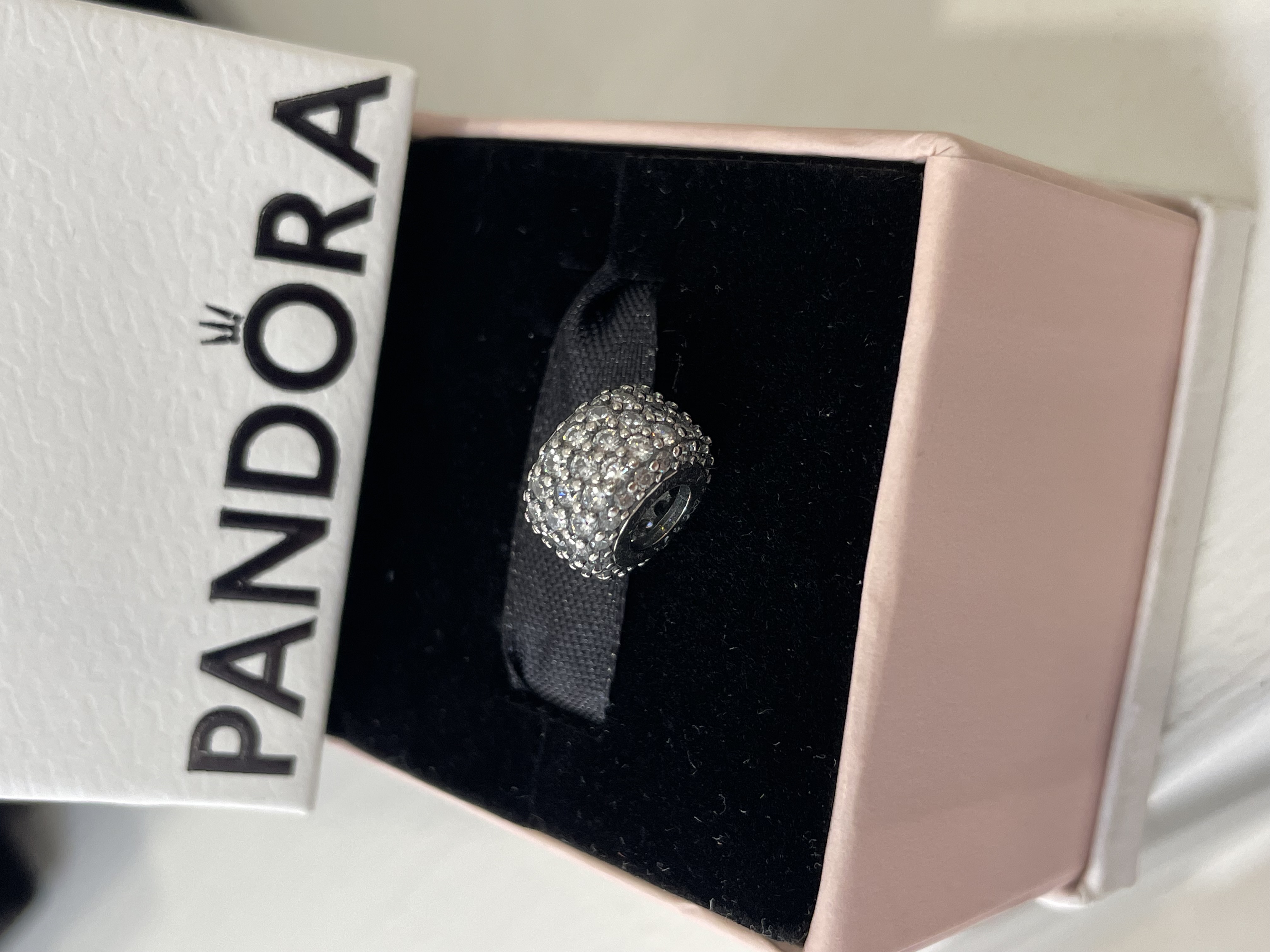 CHARM LLANTA PIEDRAS PLATA