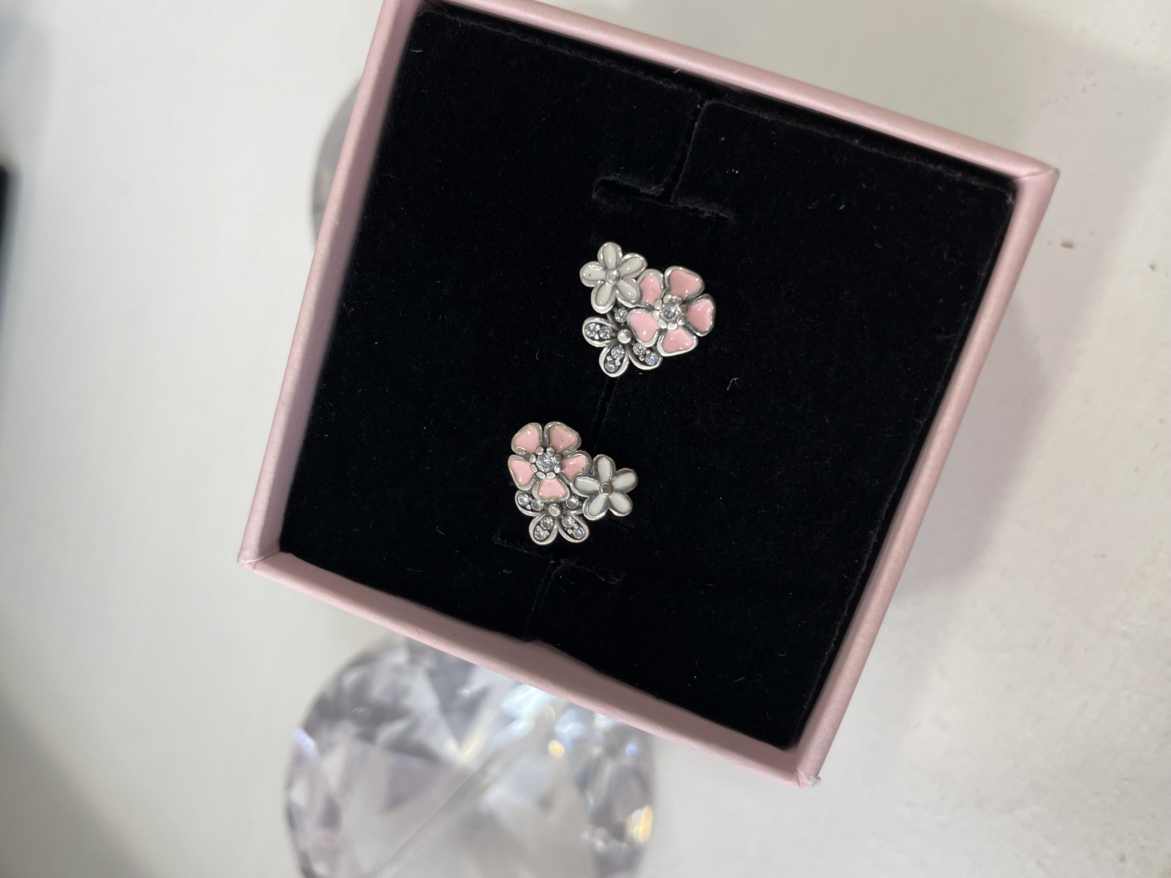 ARETES TRIO DE FLORES