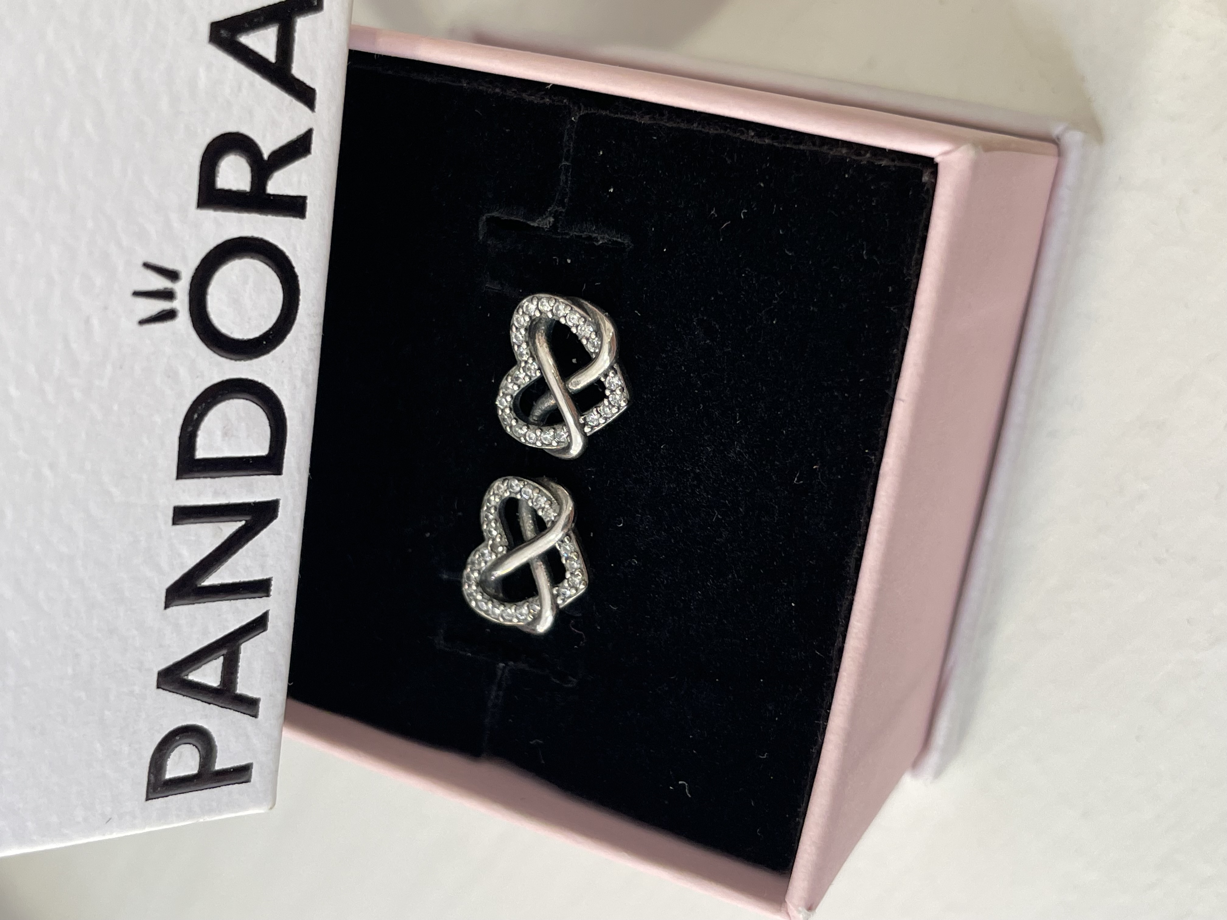 ARETES CORAZON ZIRCONIA INFINITO