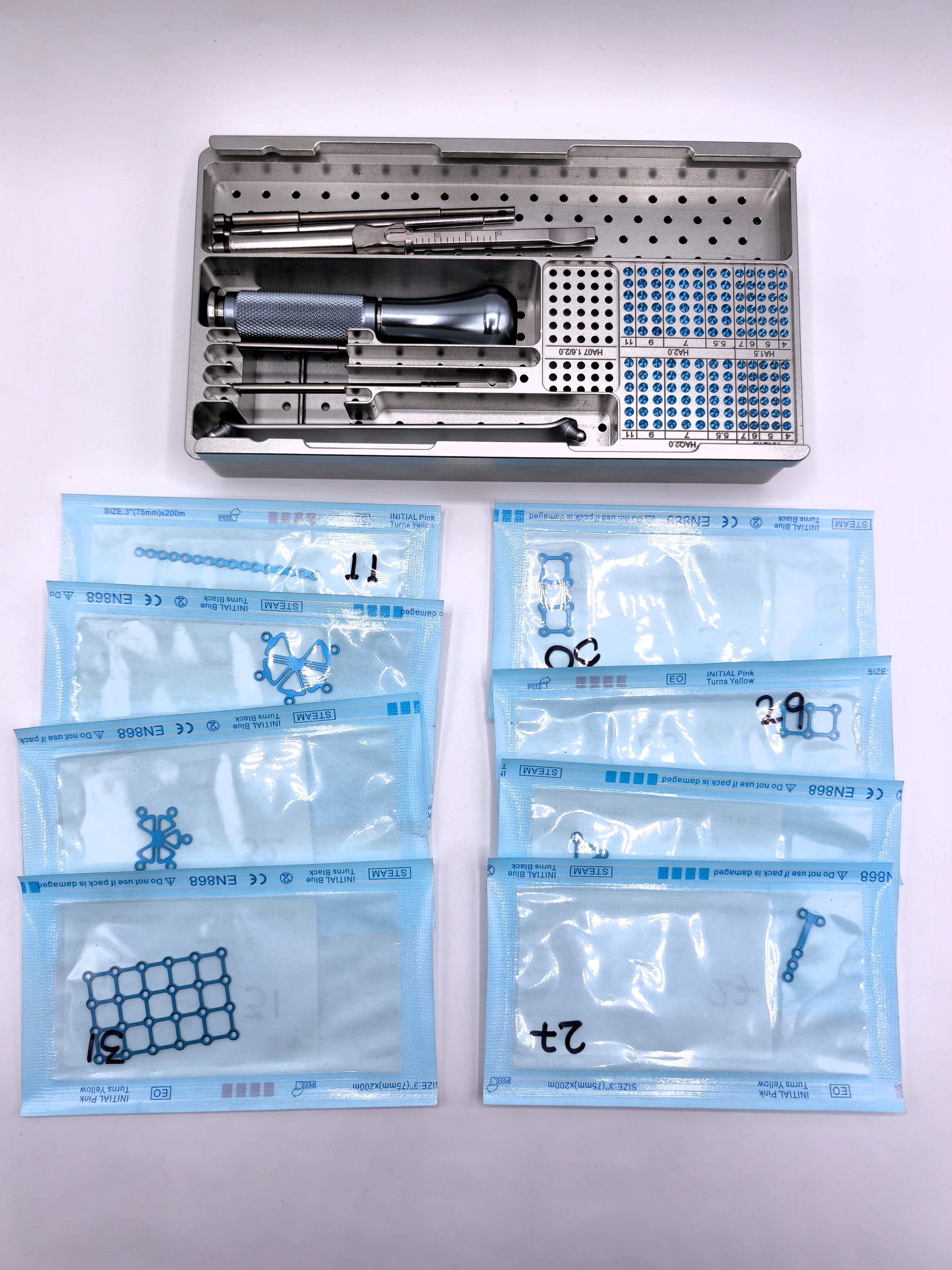Sistema Maxilofacial Titanio 1.5 / 2.0