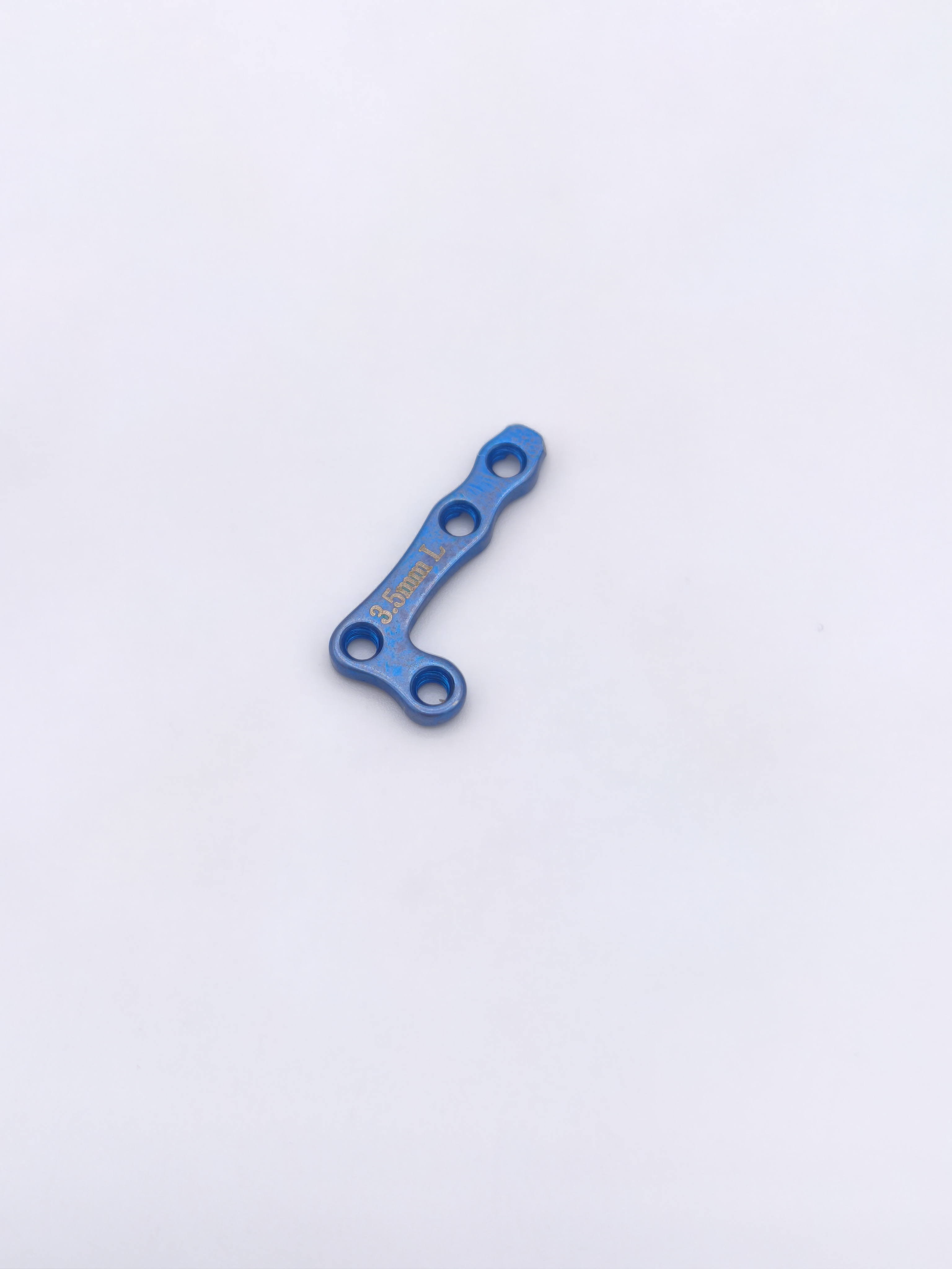 Placa En L 90° Titanio 1.6mm