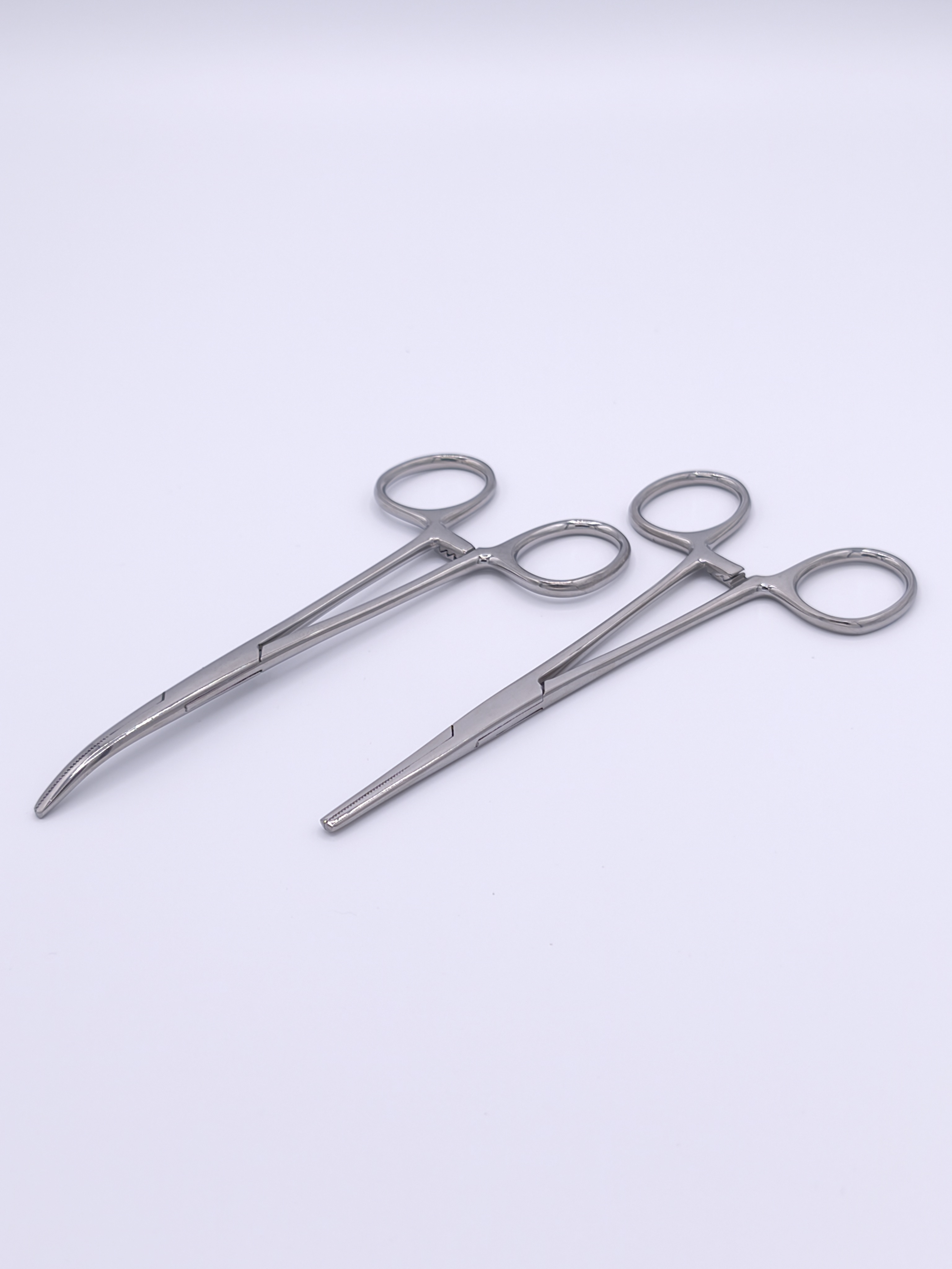 Pinza Kelly Hemostatica 14.5Cms