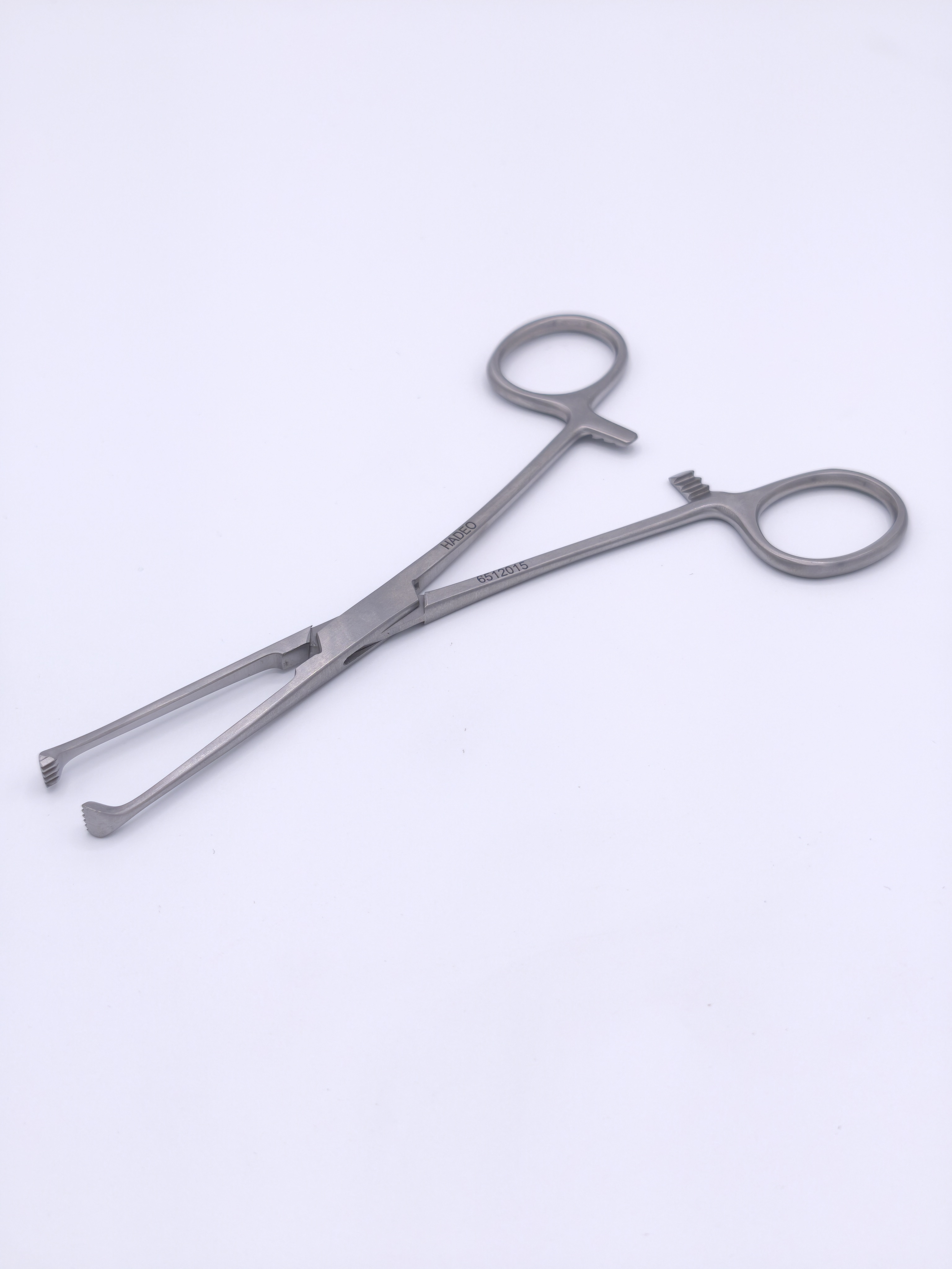Allis Pinza Intestinal. 5 x 6 . 15 Cms.