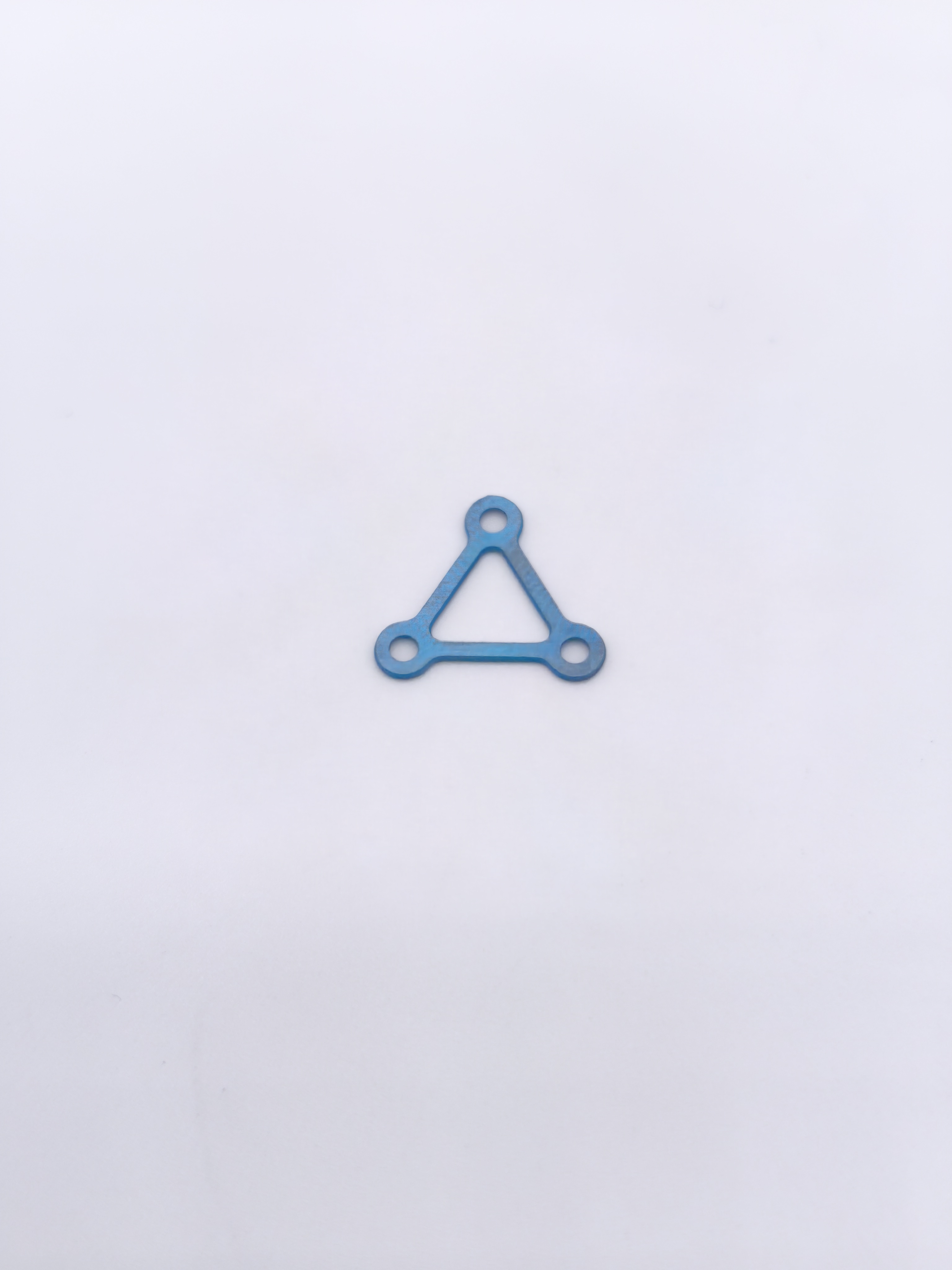 Placa Titanio Maxilo En Triangulo 1.5 /2.0 mm 3 H