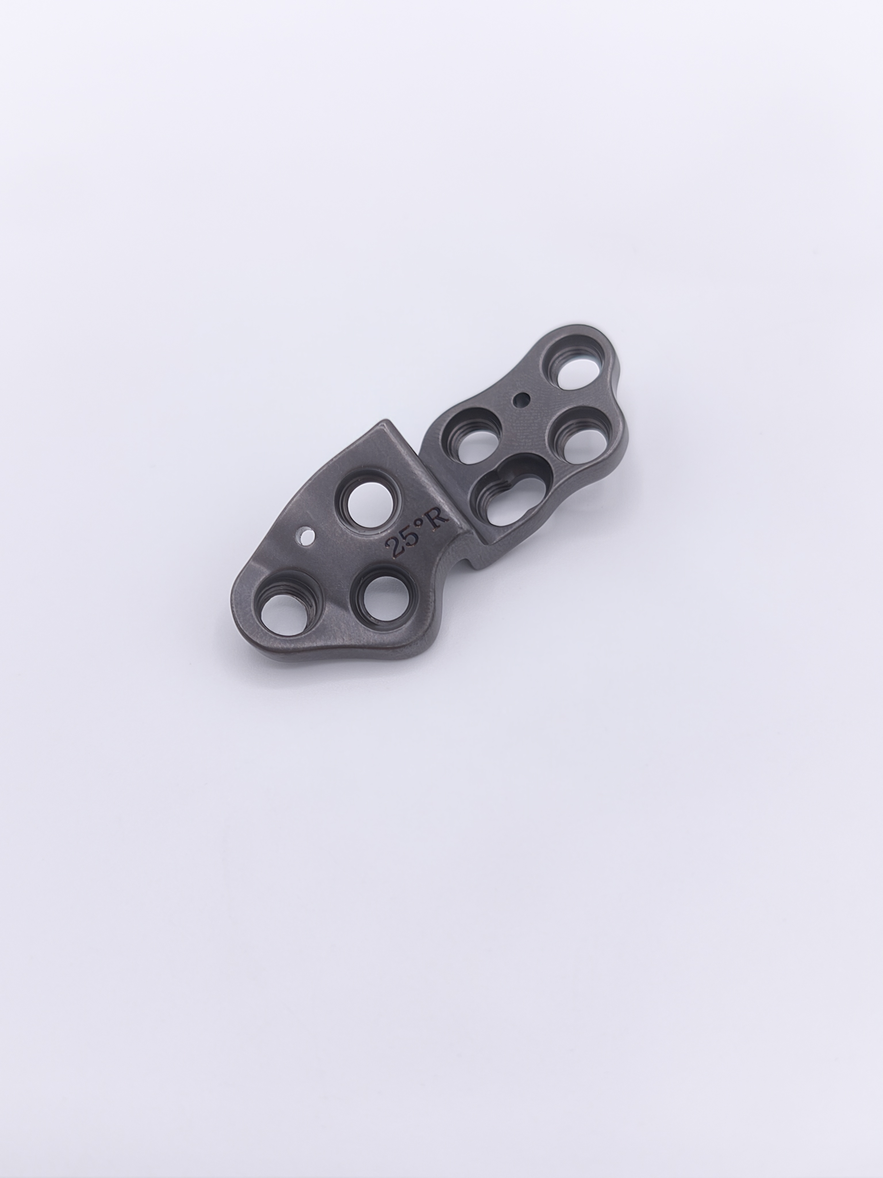 Placa DPO Titanio Doble Osteotomía Pelvica Bloqueada 3.5 mm