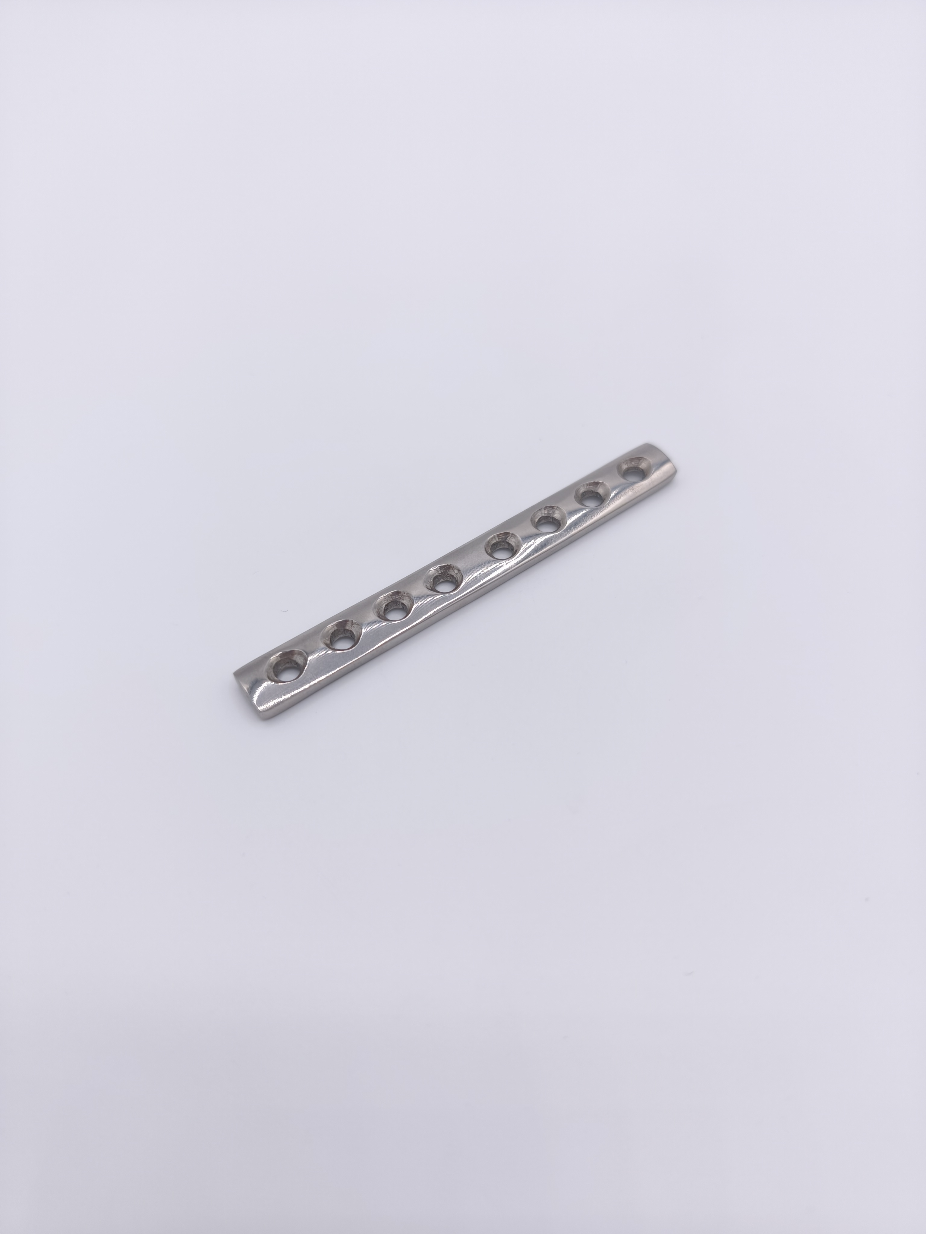 Placa D.C.P. Angosta Acero 2.7mm