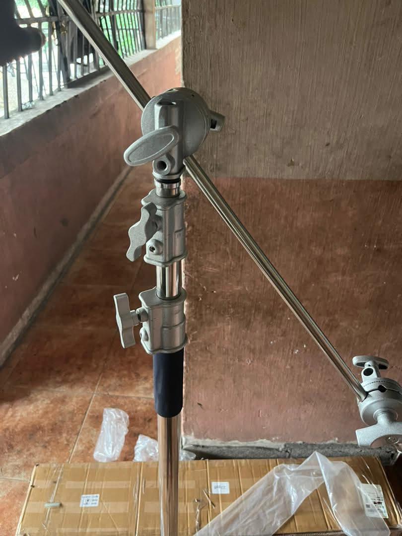 Pied C-Stand pour studio photo (trepied jirafe)