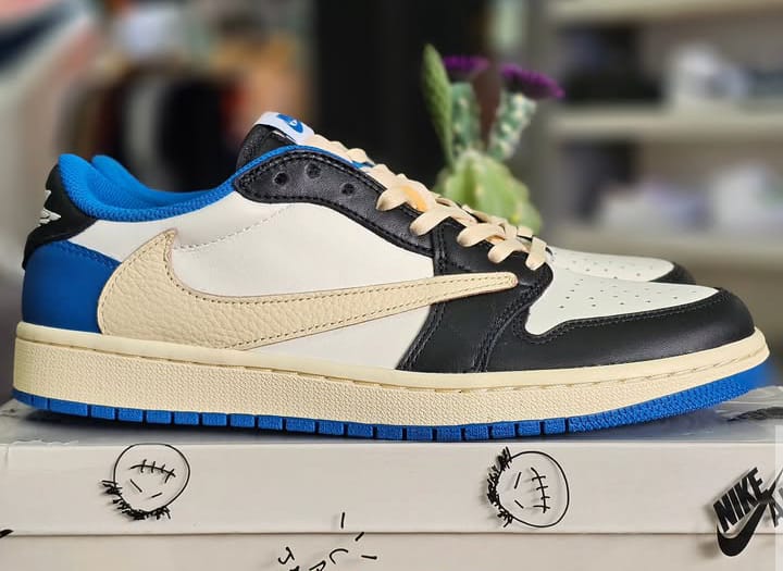 Zapatillas Air Jordan 1 Low Fragment Design x Travis Scott