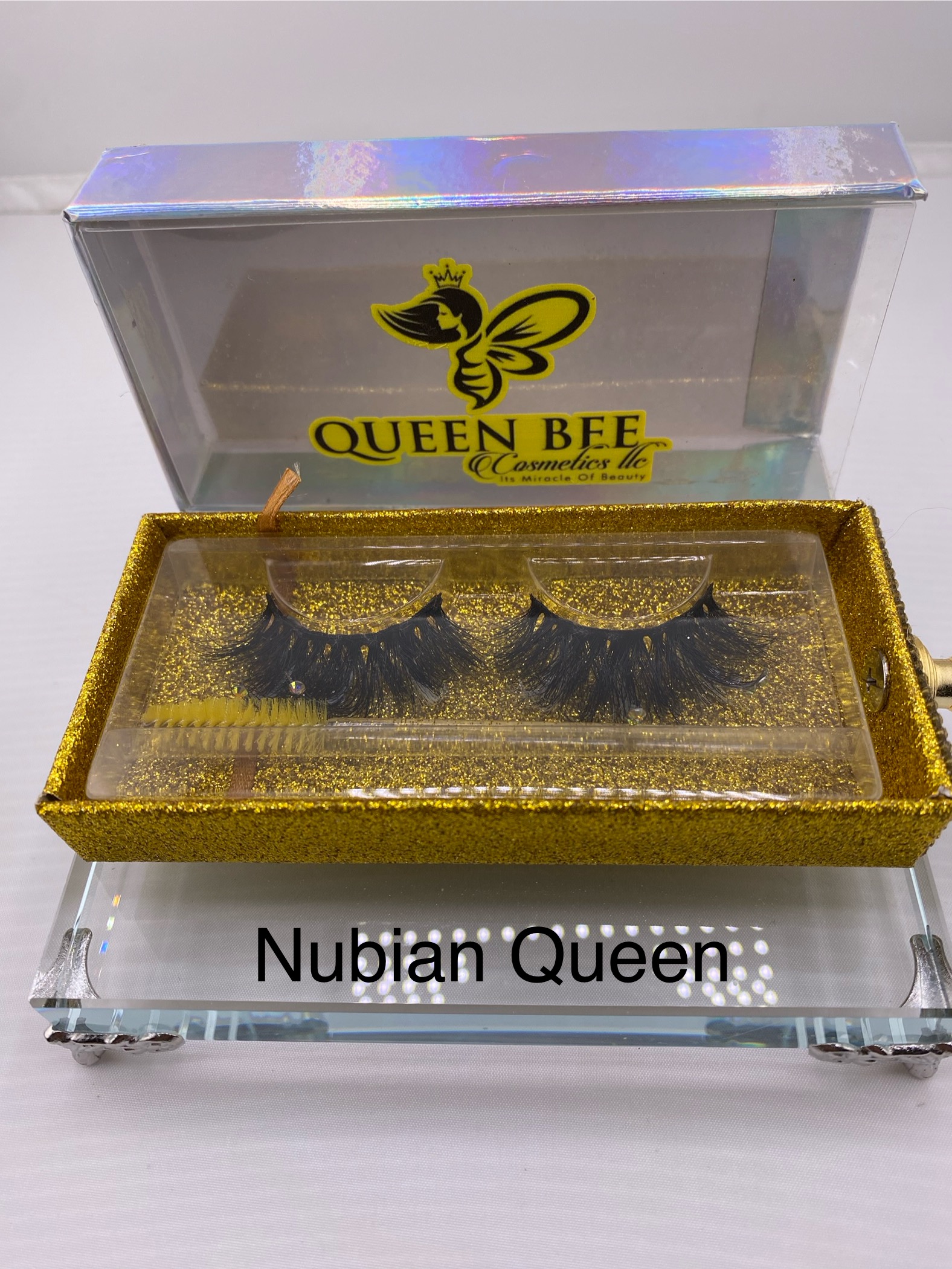 Queen Bee Nubian Eyelashes