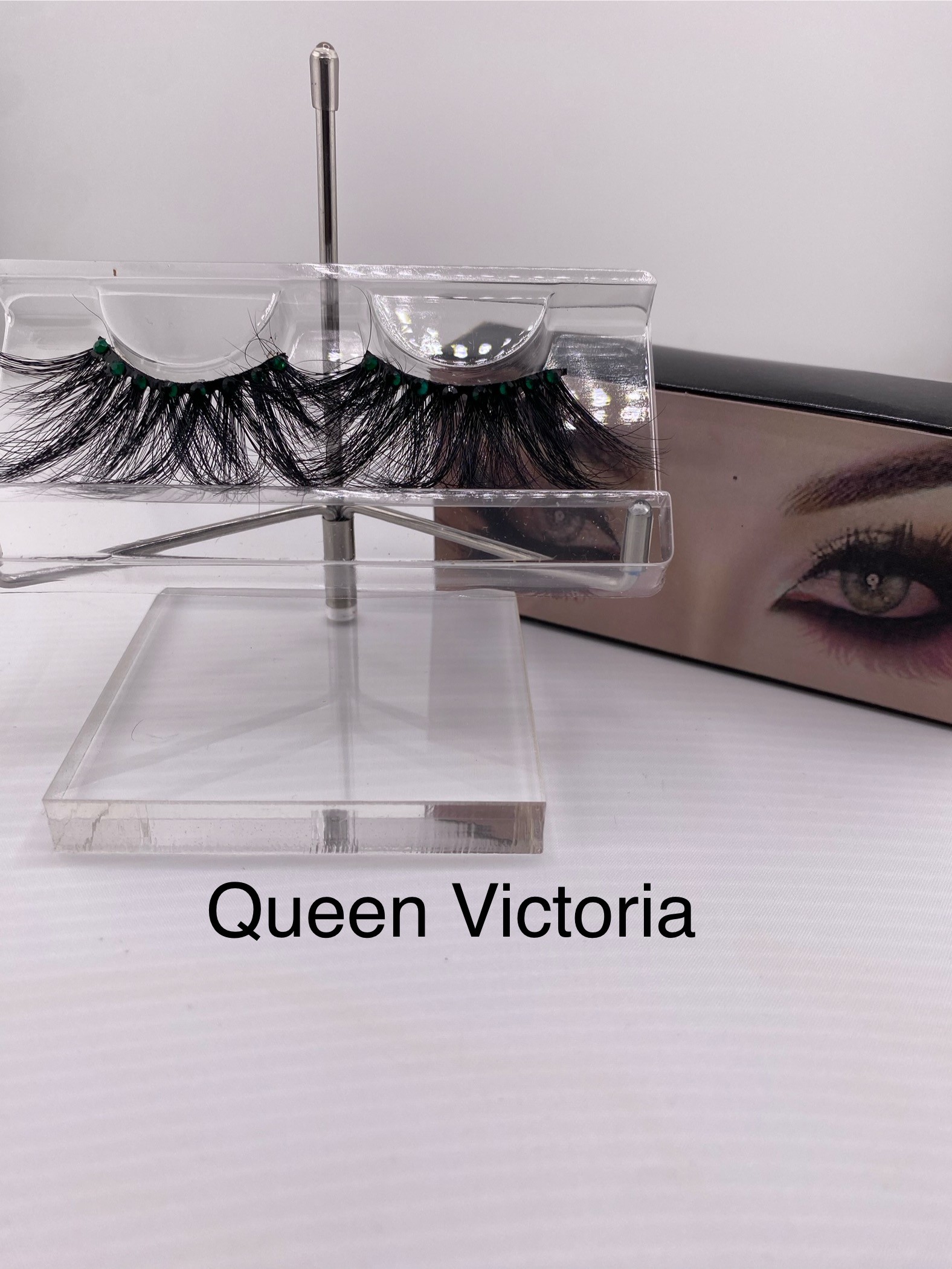 Queen Victoria Lashes