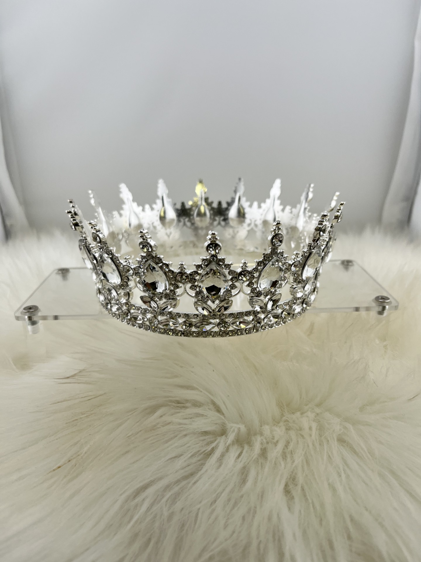 Elegant Crystal Crown