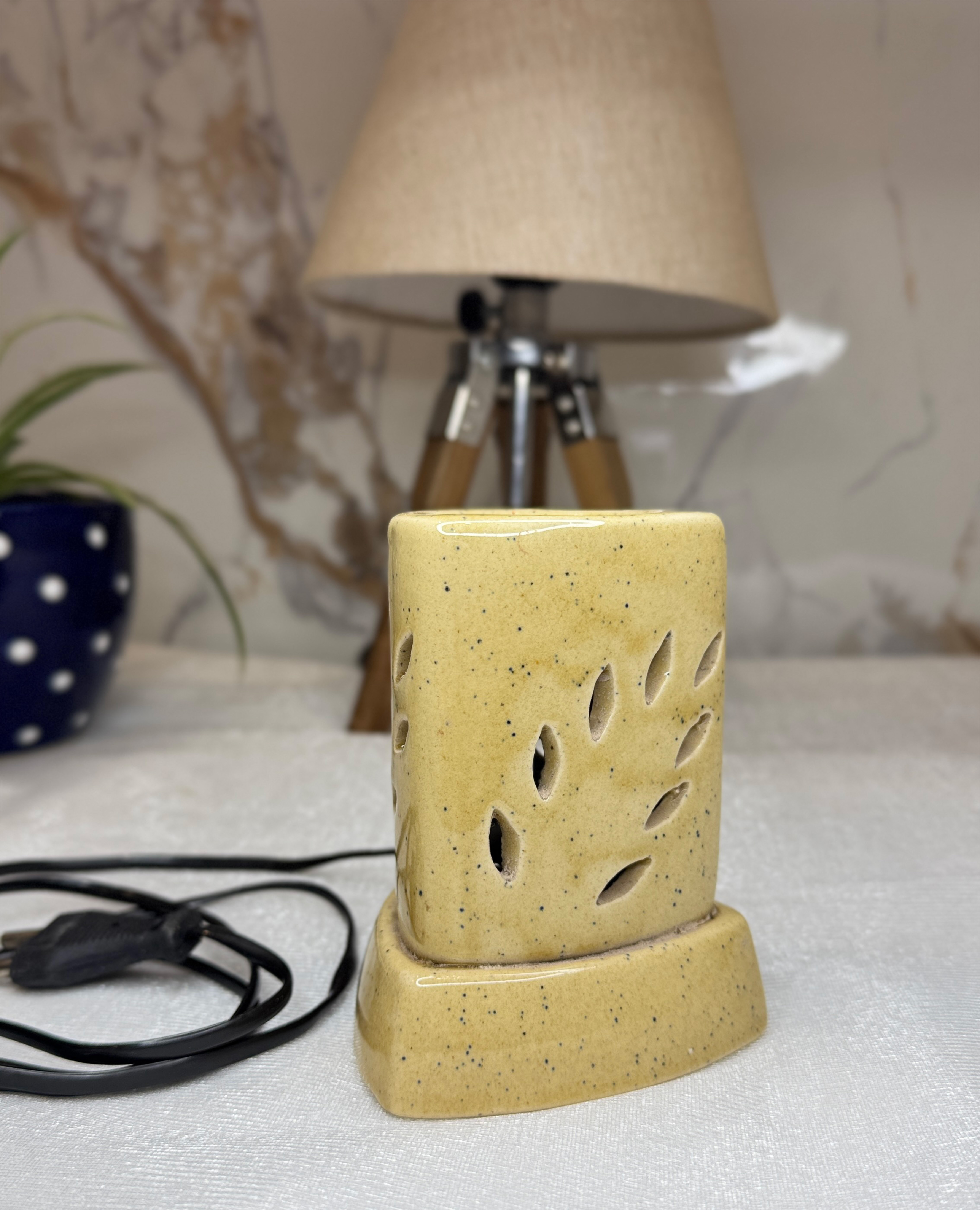 HarCheez Sand Beige Electronic Ceramic Diffuser with Oil – Decorative Aroma Diffuser