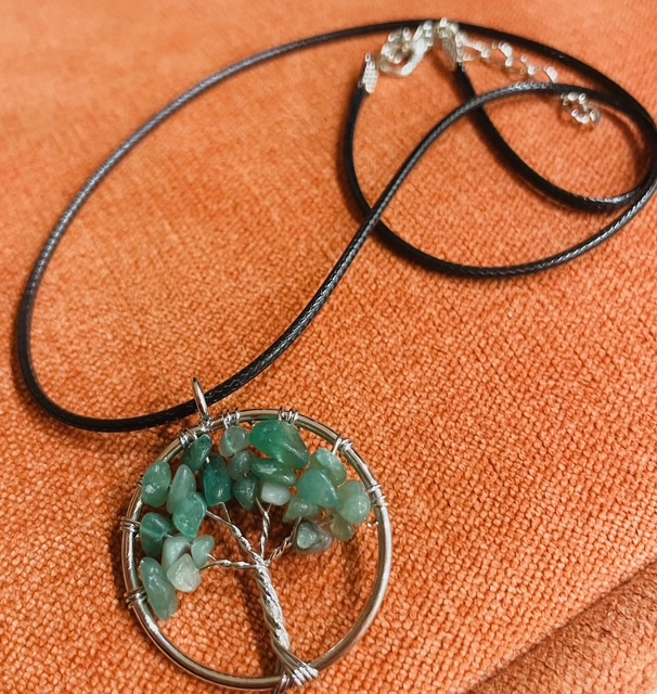 Obesek Drevo Življenja z Aventurinom – kristalni drobljenec