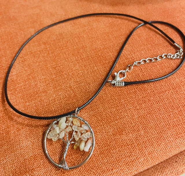 Obesek Drevo Življenja s Citrinom – kristalni drobljenec