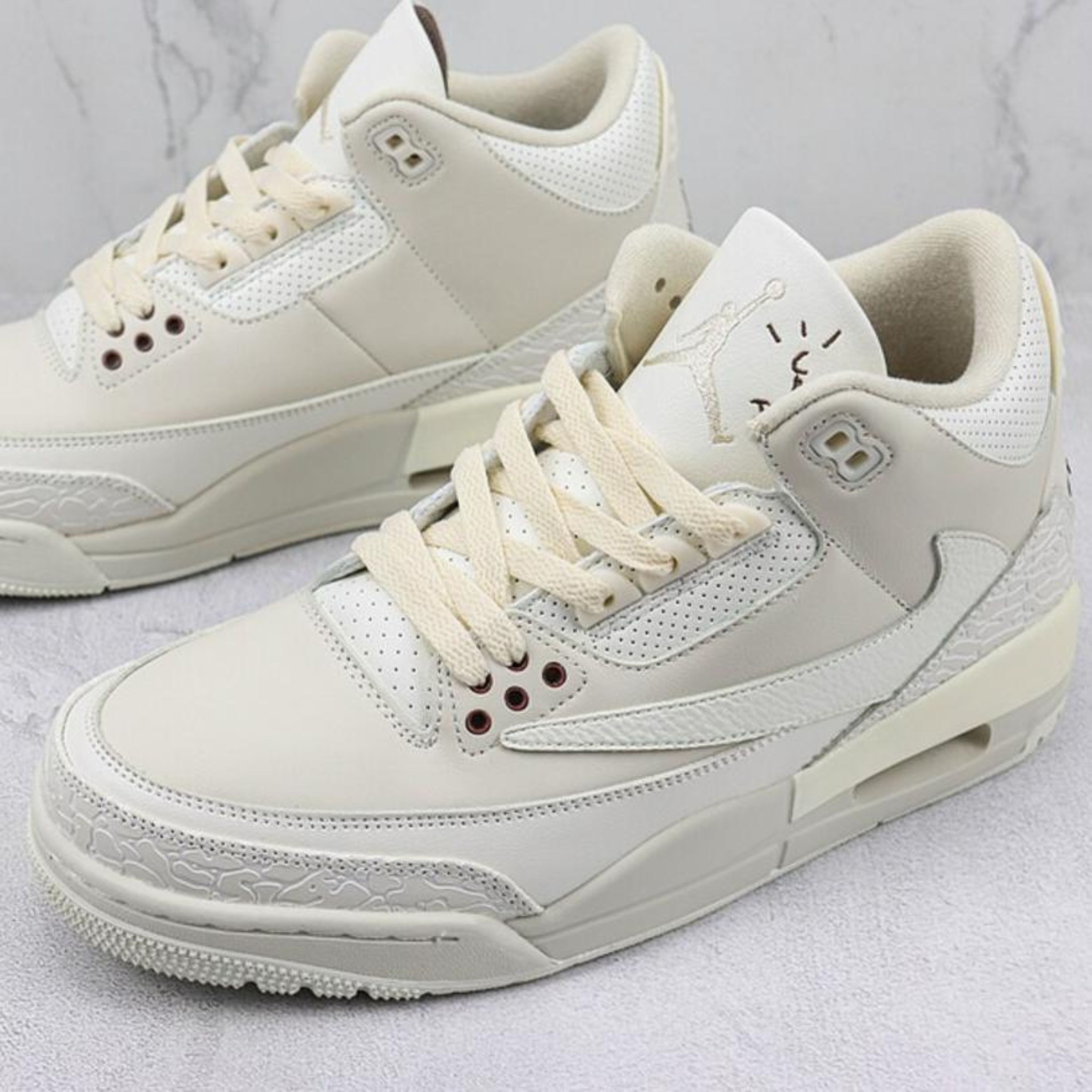 Nike Air Jordan 3 x Travis Scott