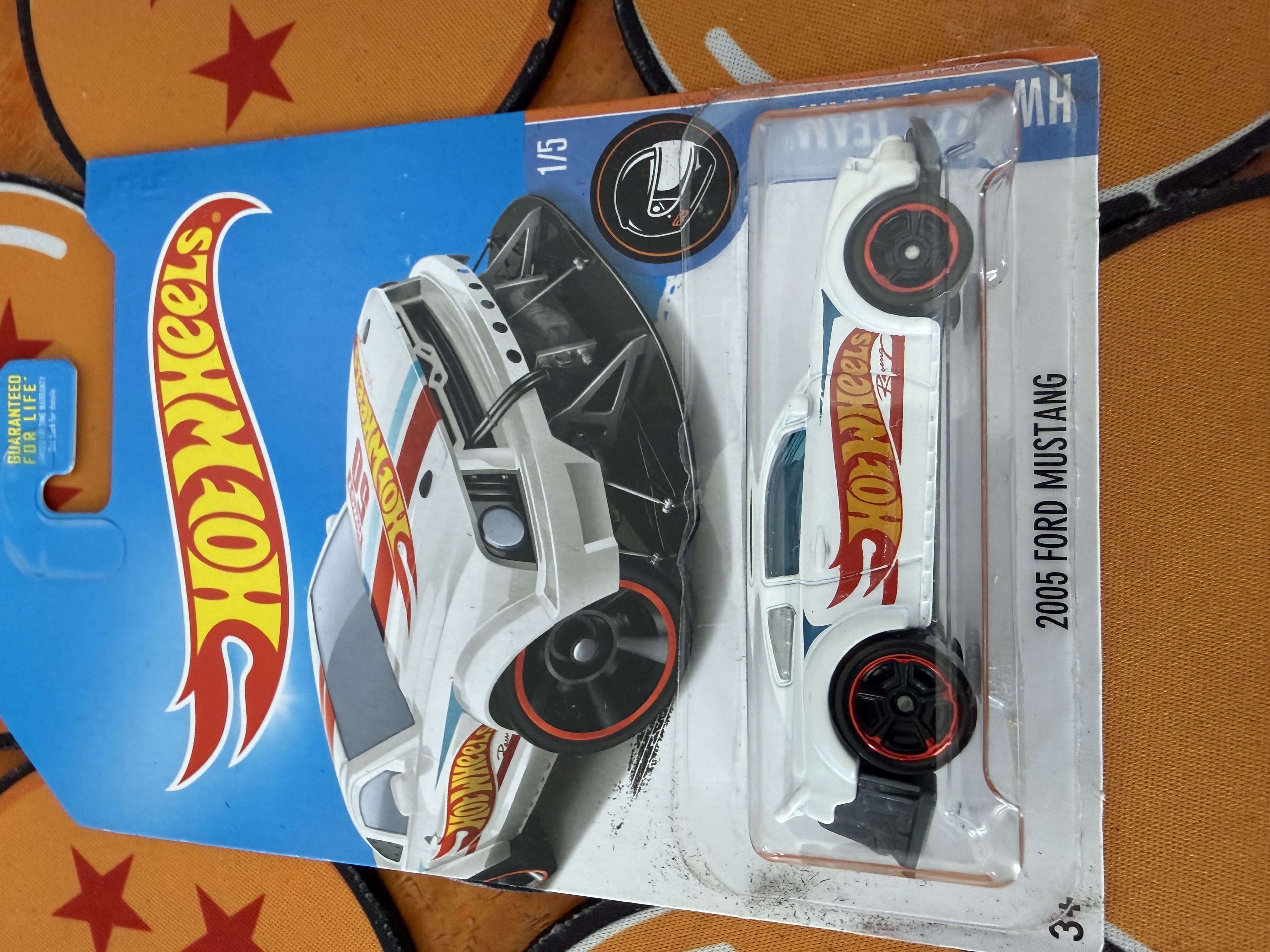 Hot Wheels 2005 Ford Mustang