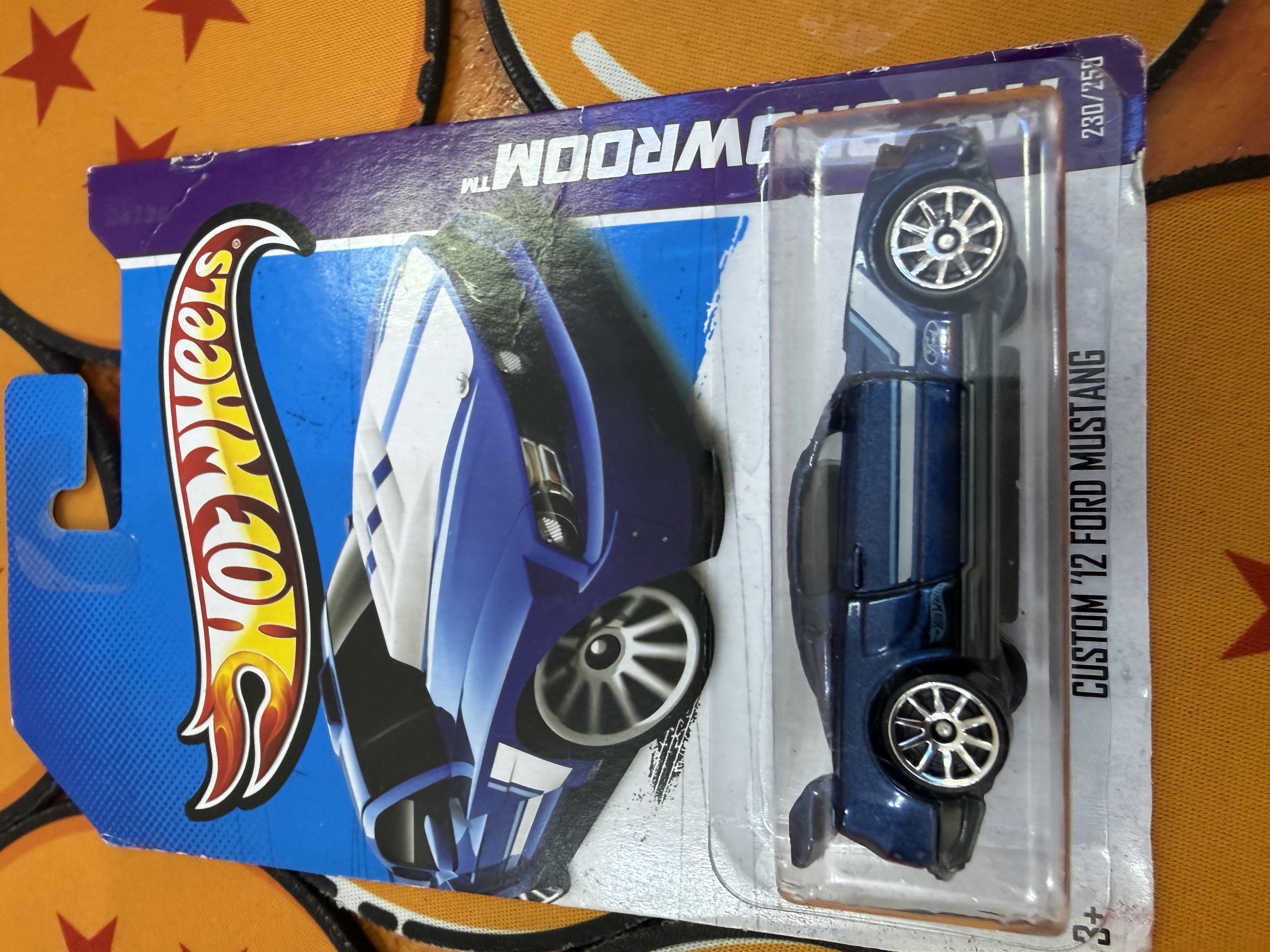Hot Wheels Custom '12 Ford Mustang