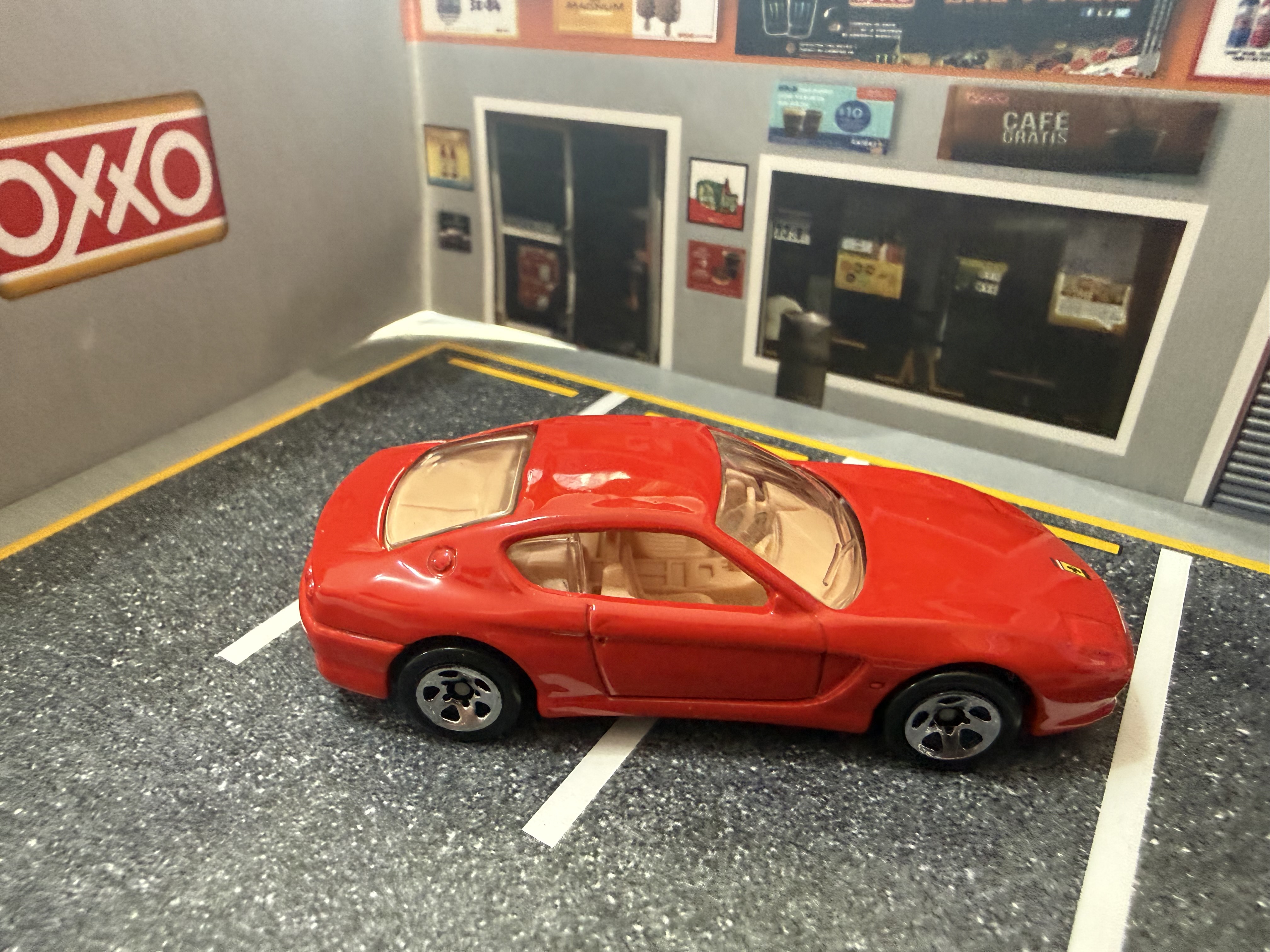Carro de juguete deportivo