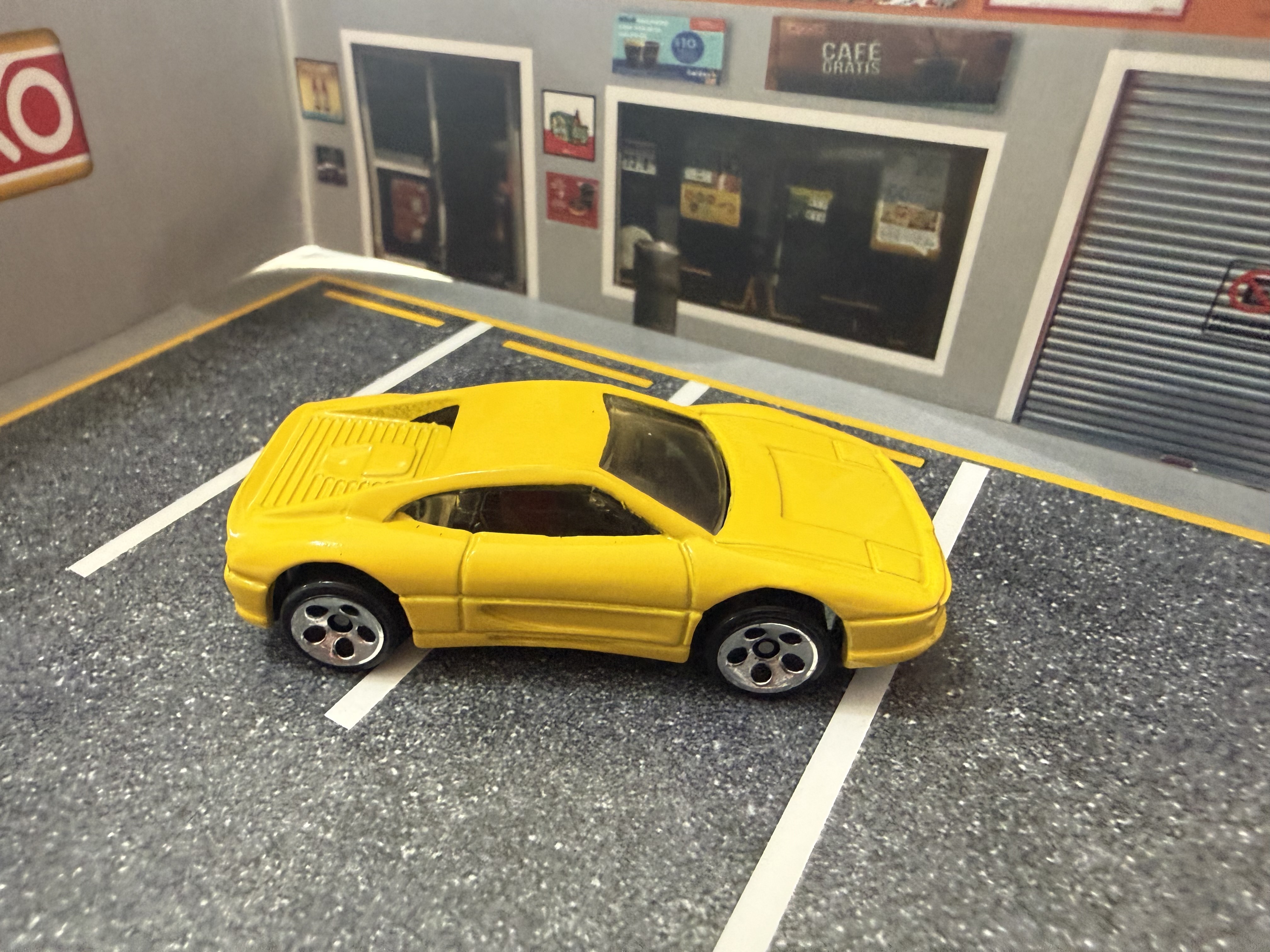 Coche deportivo de juguete