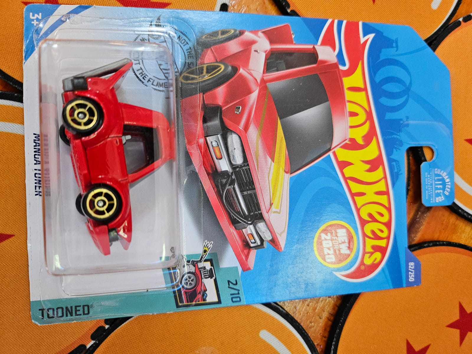 Hot Wheels Lamborghini Countach en miniatura