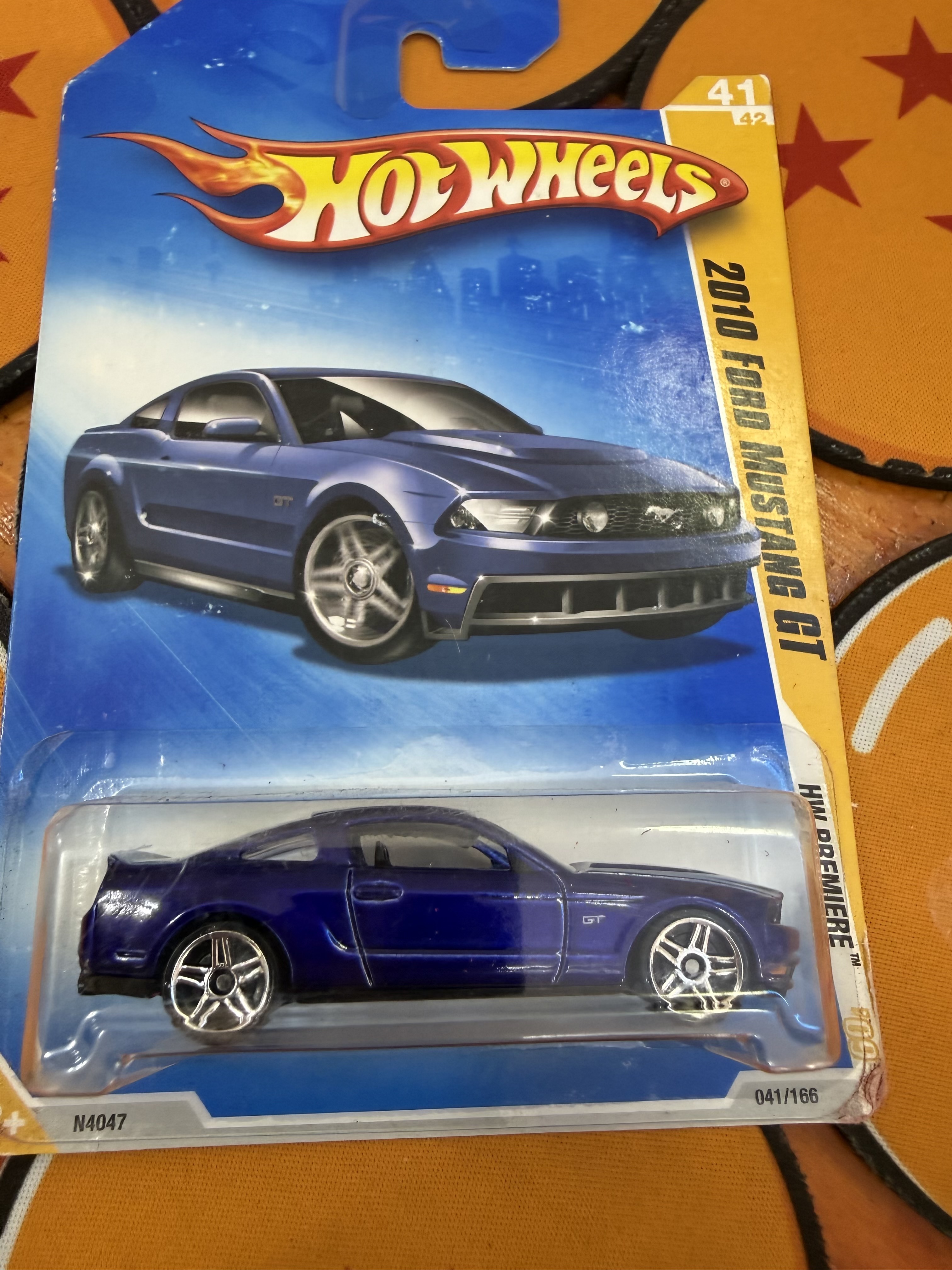 Hot Wheels 2010 Ford Mustang GT
