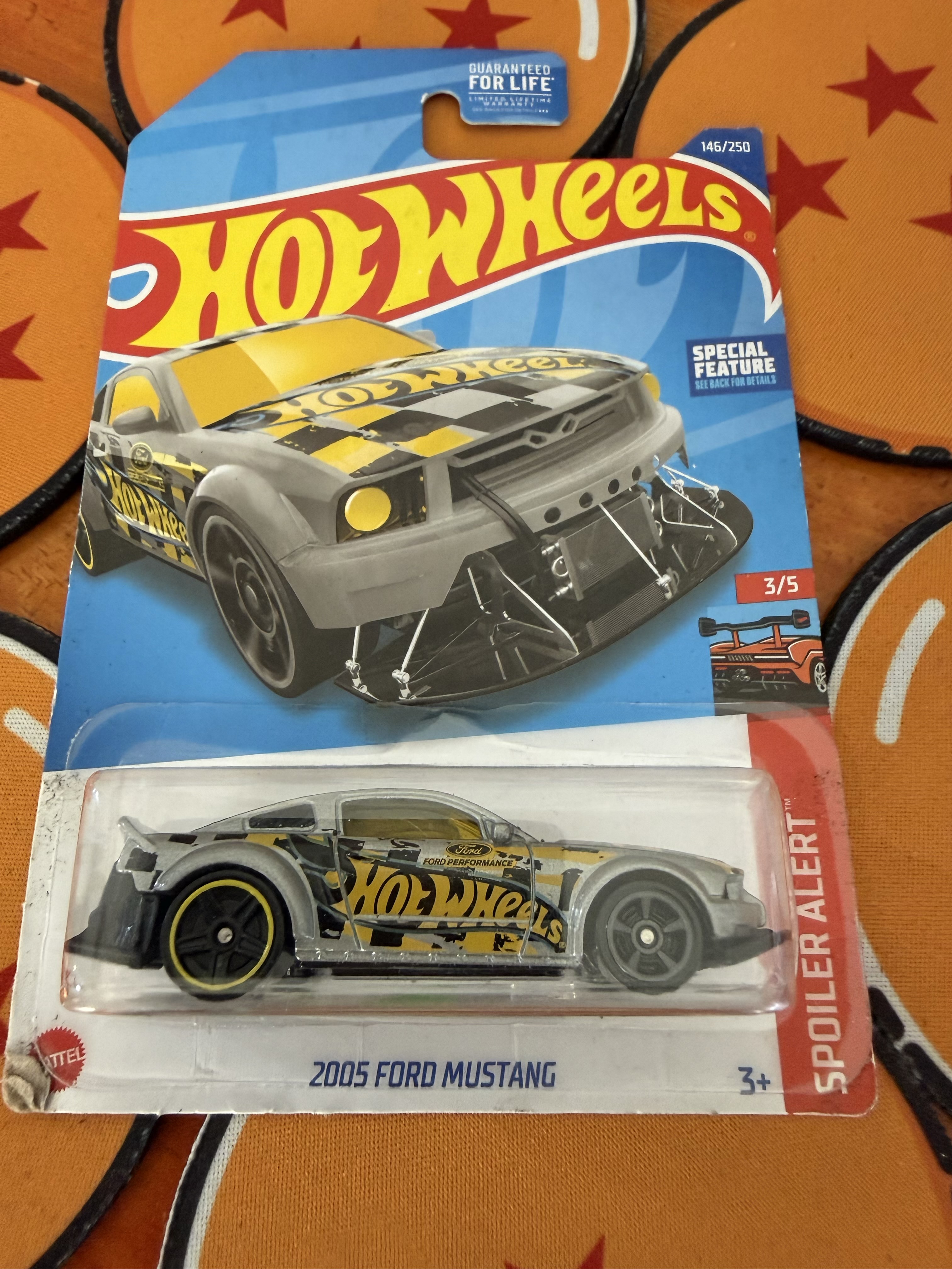Hot Wheels 2005 Ford Mustang