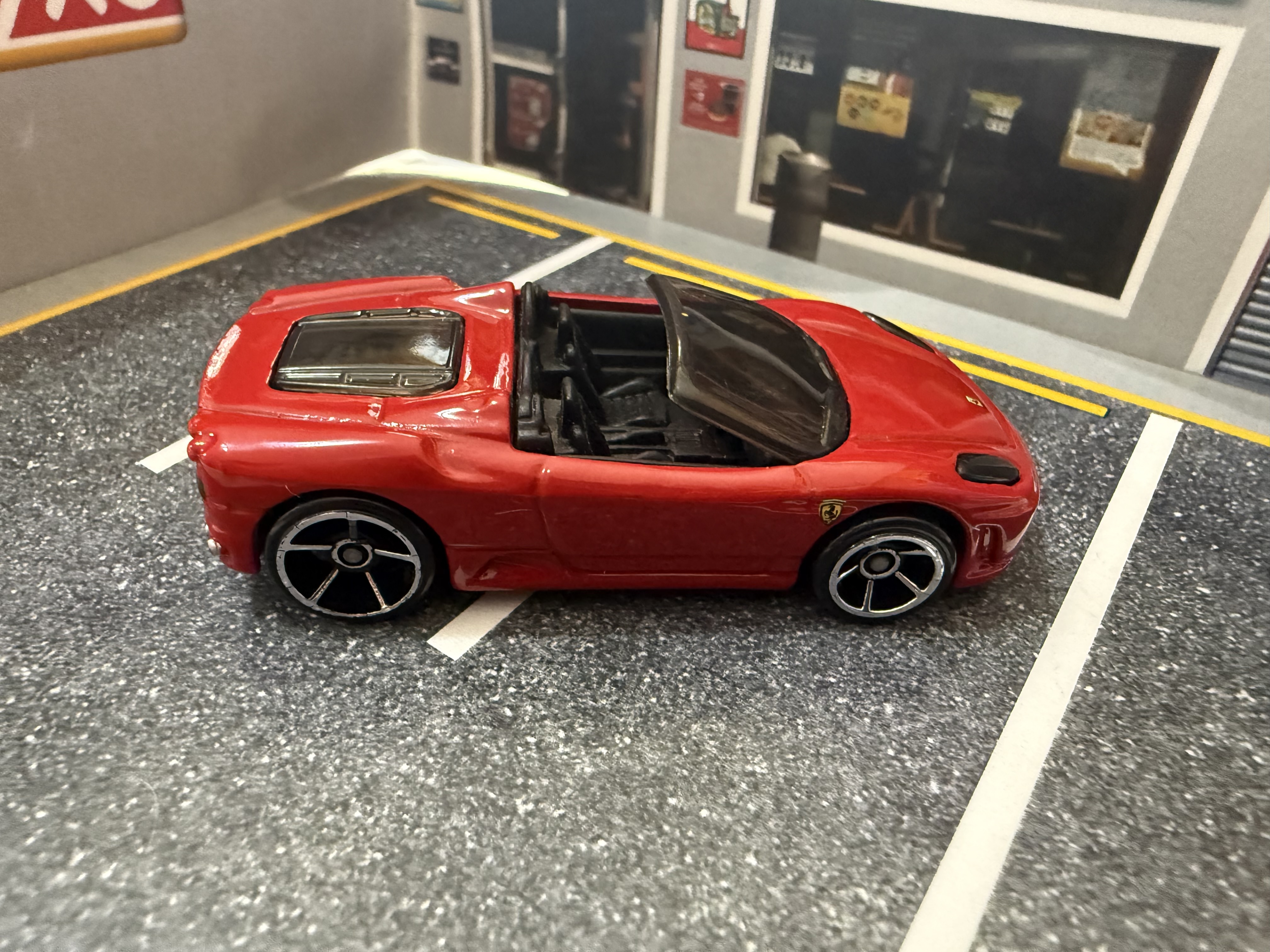 Coche deportivo de juguete