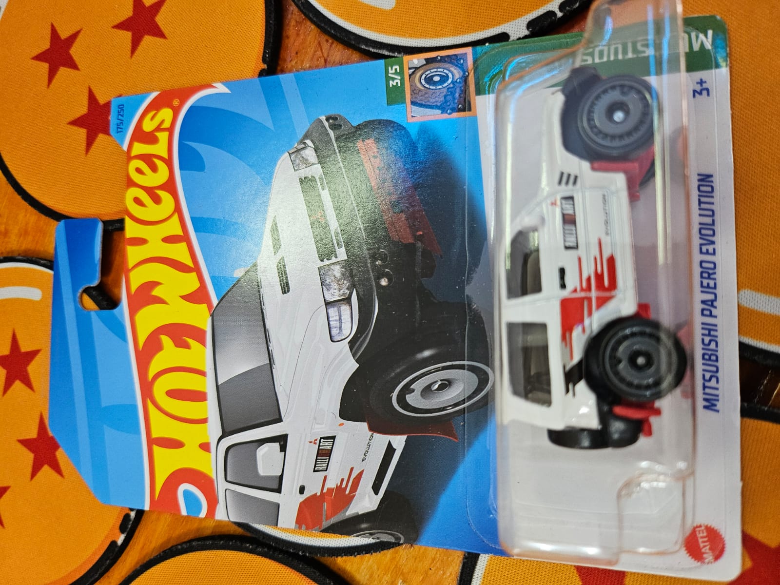 Hot Wheels Mitsubishi Pajero Evolution