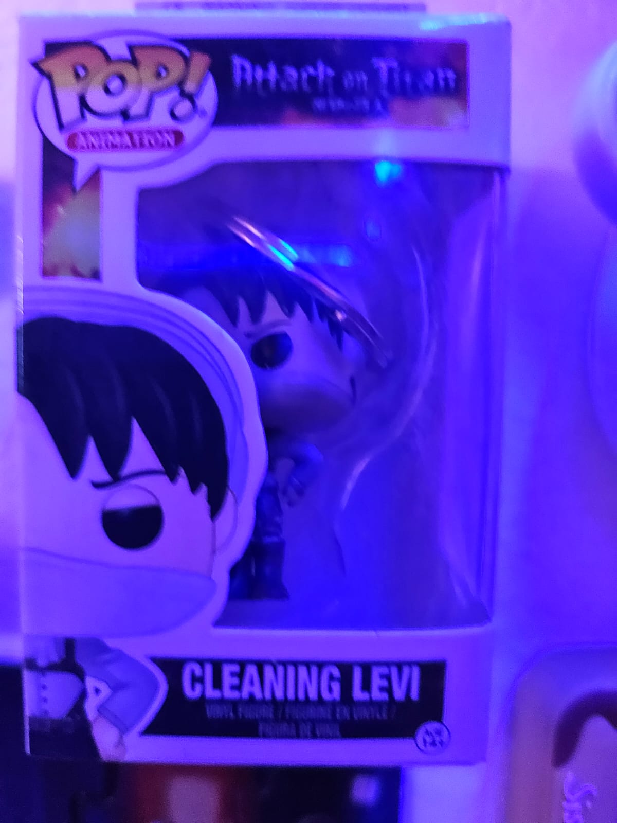 Figura Funko Pop! Cleaning Levi